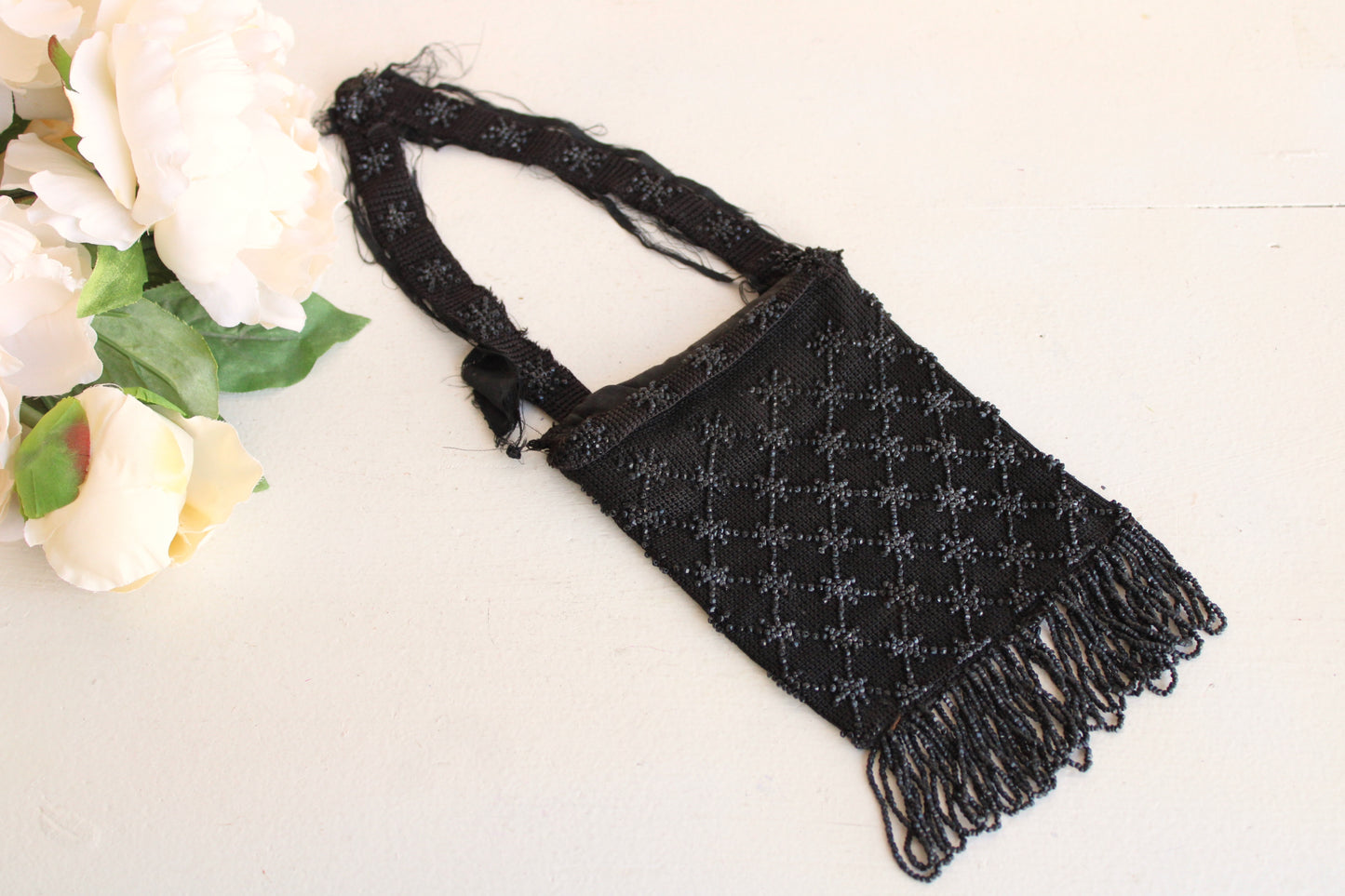 Vintage 1920s Beaded Purse With Tassels