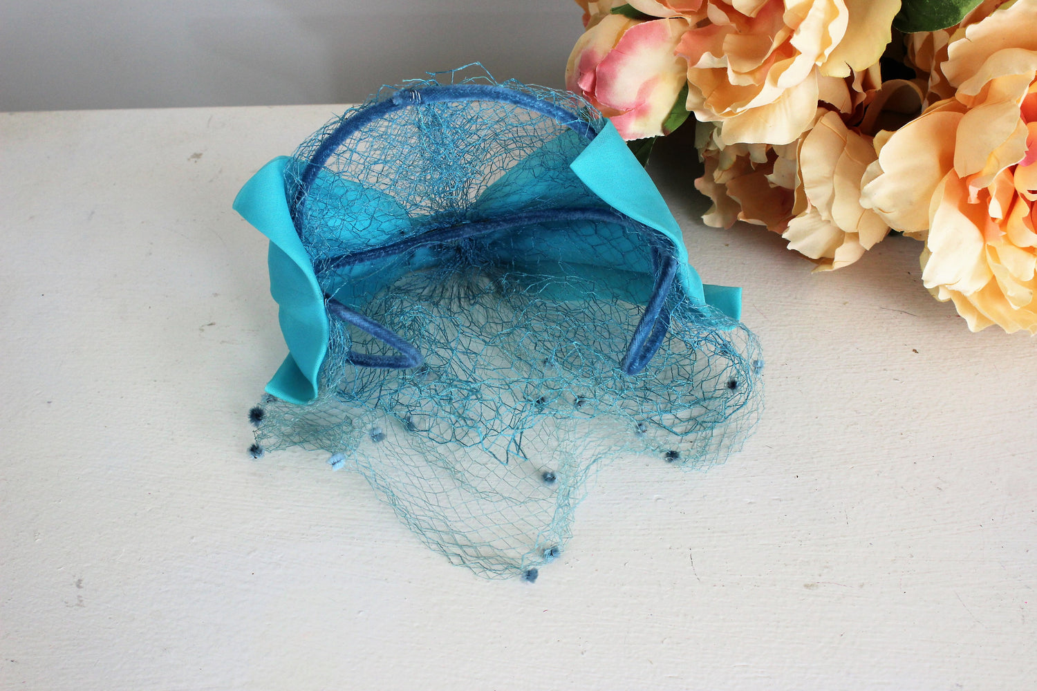 Vintage 1950s Teal Blue Hat with Birdcage Veil and Swiss Dot Tulle Trim