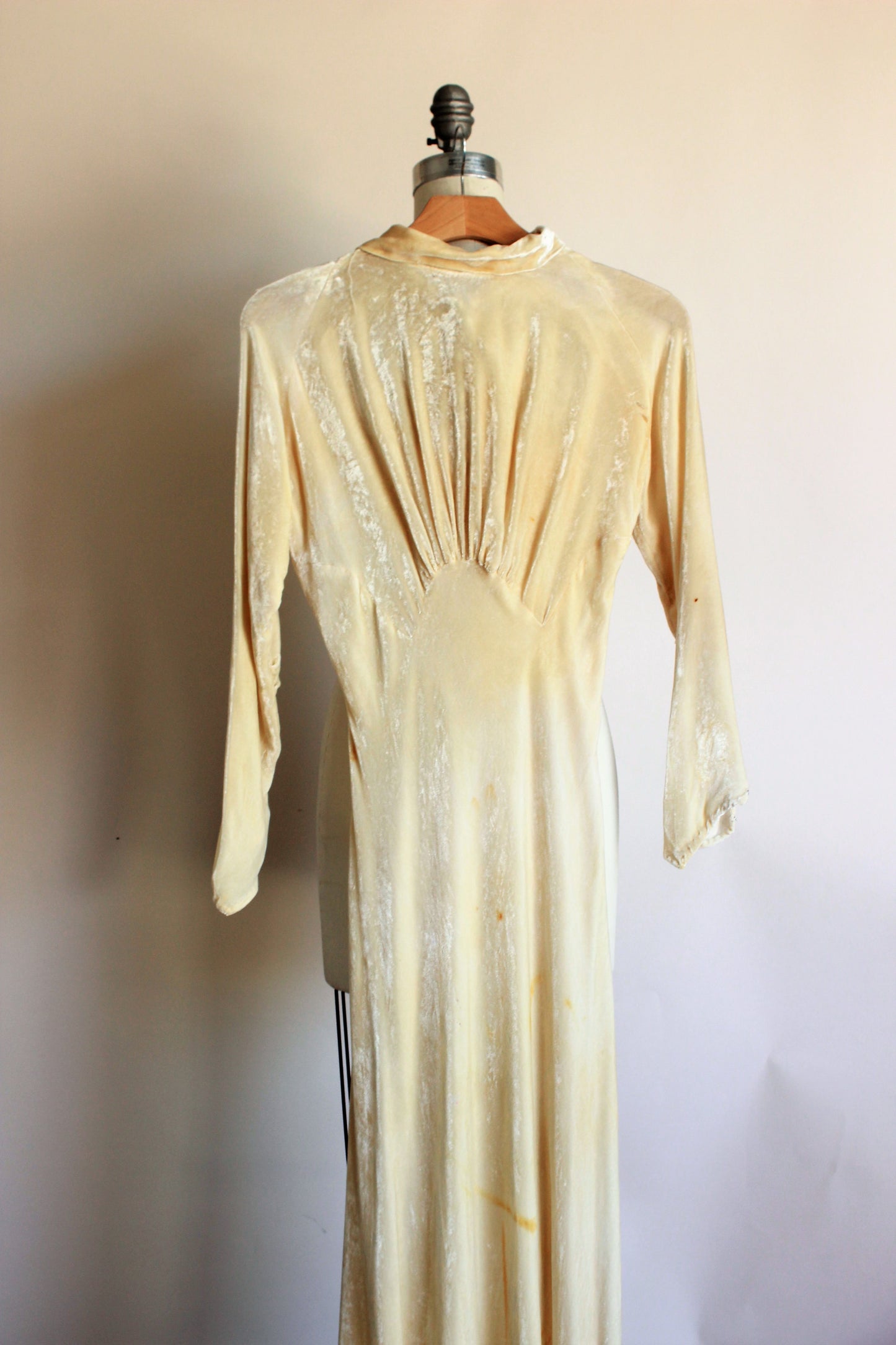 Vintage 1930's Ivory Velvet Wedding Gown