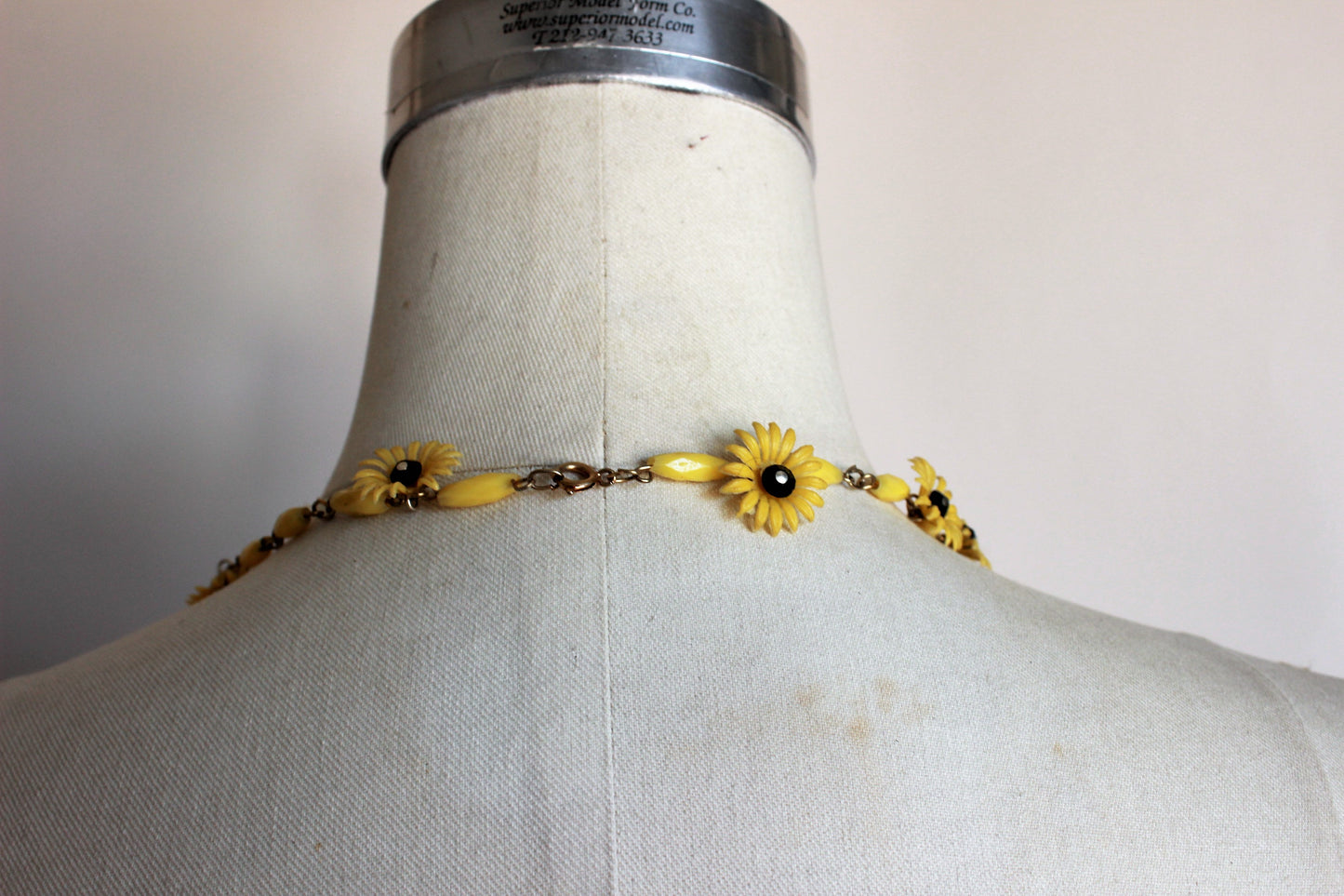 Vintage 1960s Sunflower Necklace