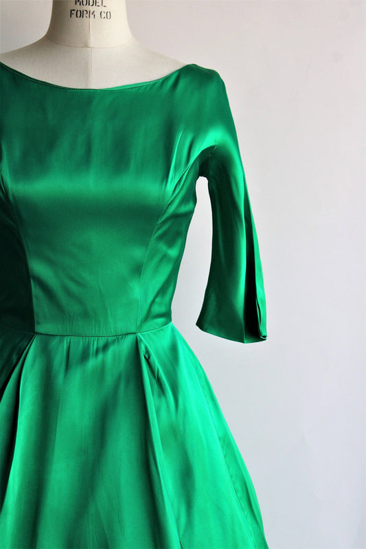 Vintage 1950s 1960s Lorrie Deb Fit and Flare Dress in Emerald Green Satin-Toadstool Farm Vintage-Full Circle Skirt,Kelly Green,Metal Zipper,New Look Dress,Vintage 1950s 1960s Lorrie Deb Fit and Flare Dress in Emerald Green Satin