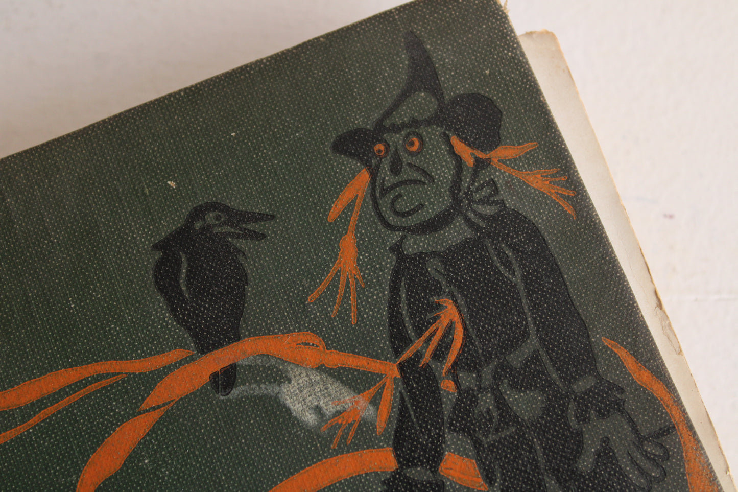 Antique 1903 Edition of The New Wizard of Oz by Frrank Baum