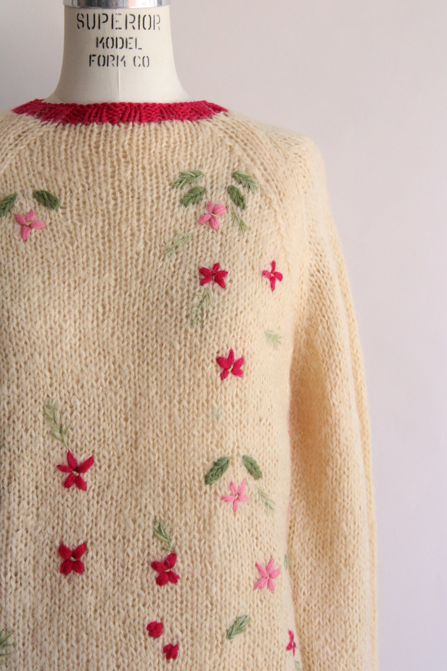 Vintage 1960s Ilaria Handknit Embroidered Sweater