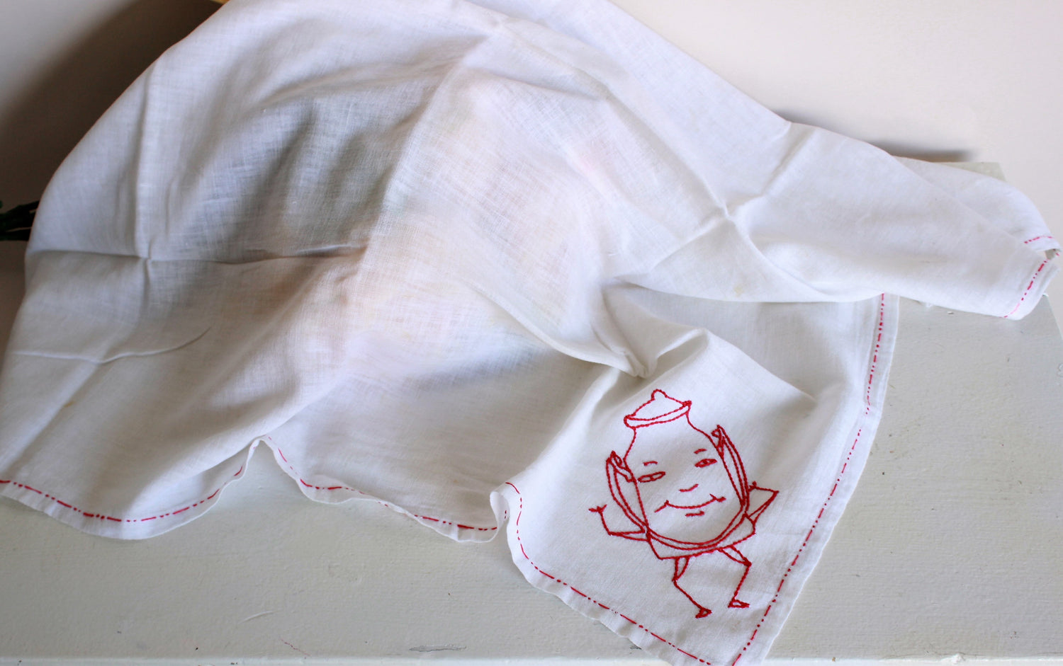 Vintage 1950s Teapot Embroidered Tablecloth or towel