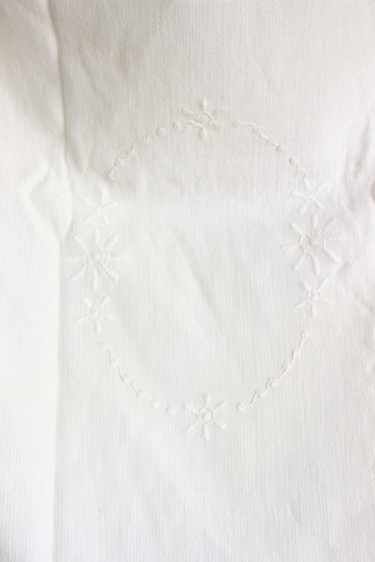 Vintage 1940s Embroidered Cotton Towell
