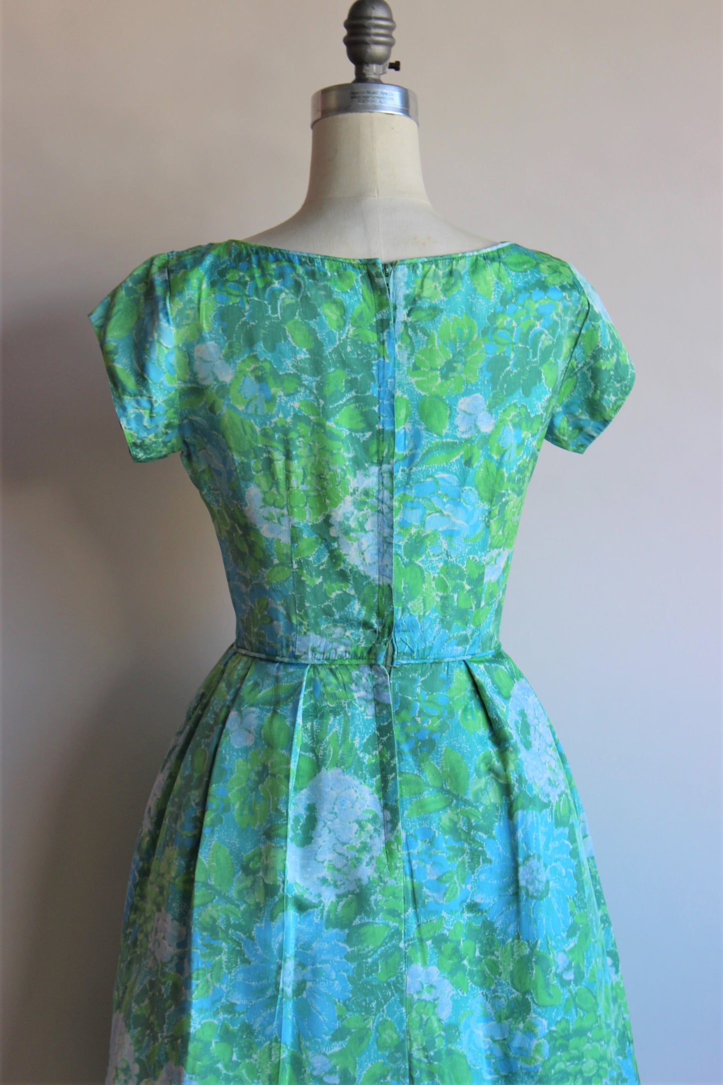 Vintage 1950s 1960s Blue Rose Fit And Flare Dress by Elinor Gay ...