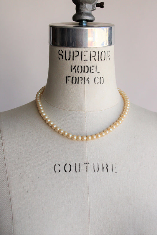 Vintage Mid Century Faux Pearl Necklace