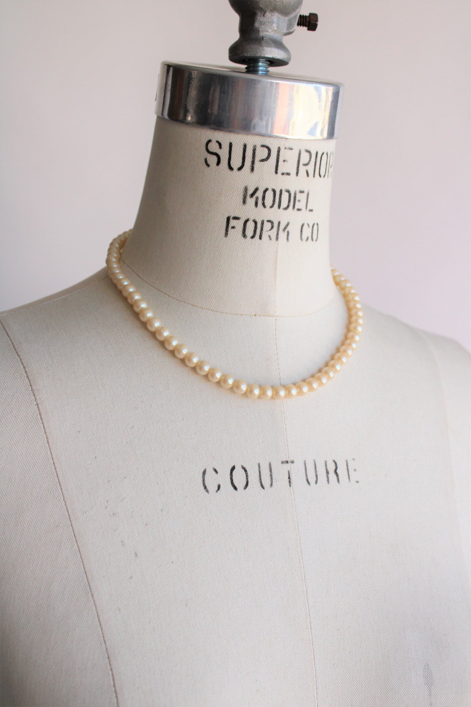 Vintage Mid Century Faux Pearl Necklace