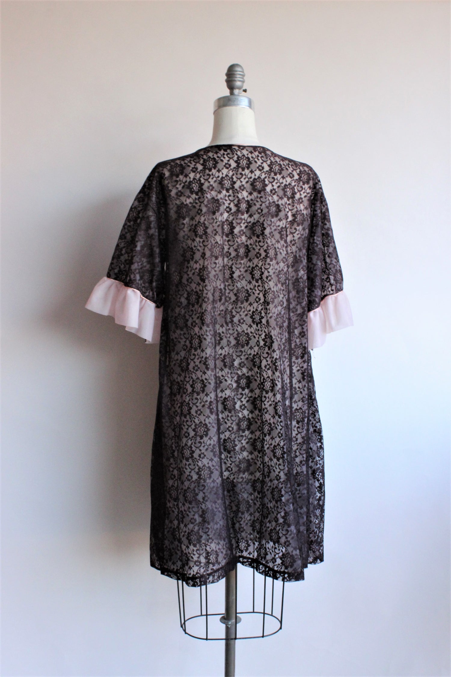 Vintage 1960s Black and Pink Lace Robe Peignoir by Couture Originals