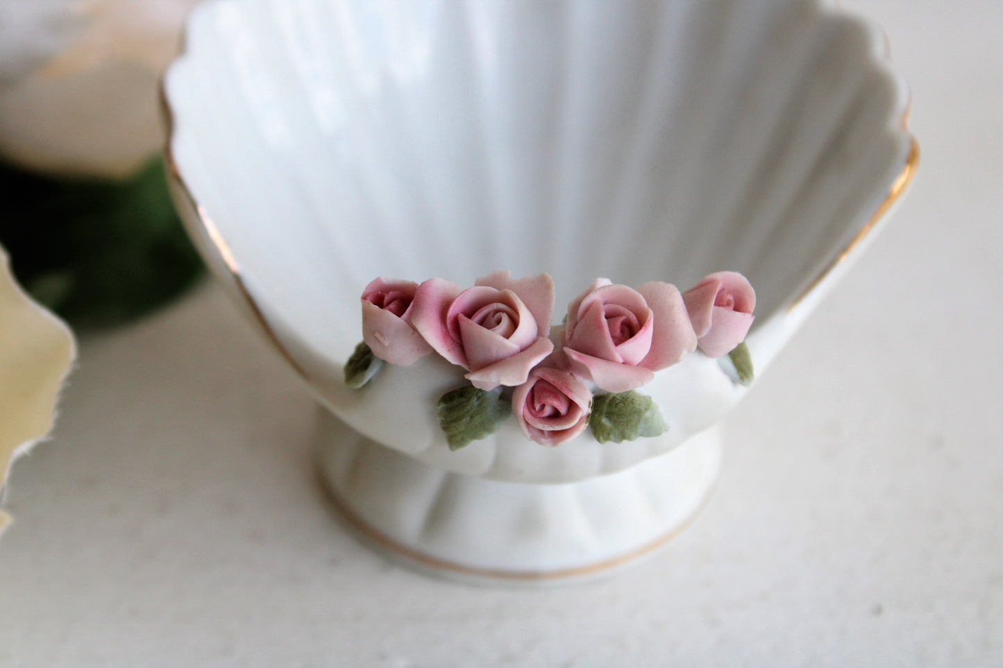 Vintage 1950s Lefton Seashell Trinket Dish With Pink Roses