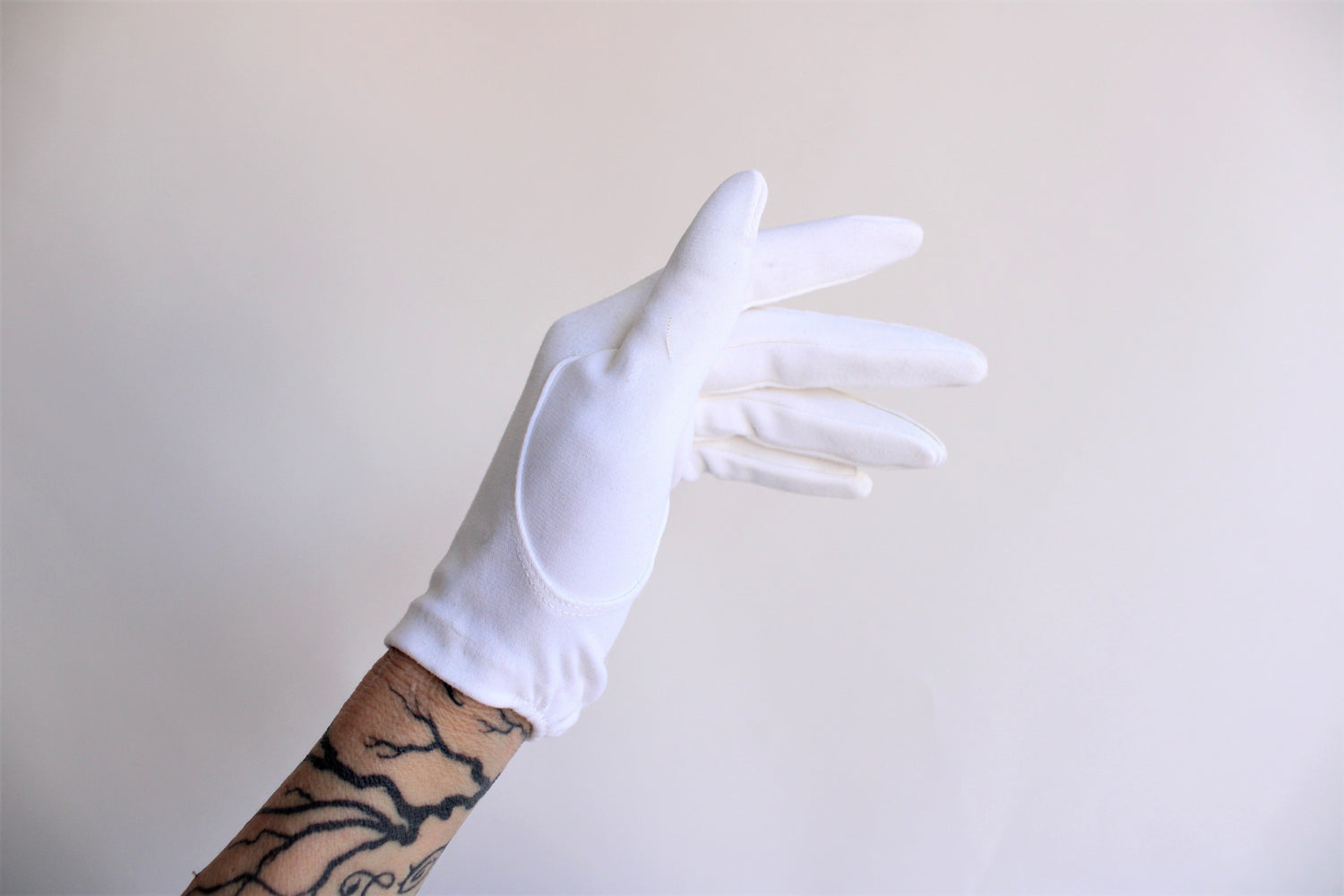 Vintage 1960s Classic White Gloves