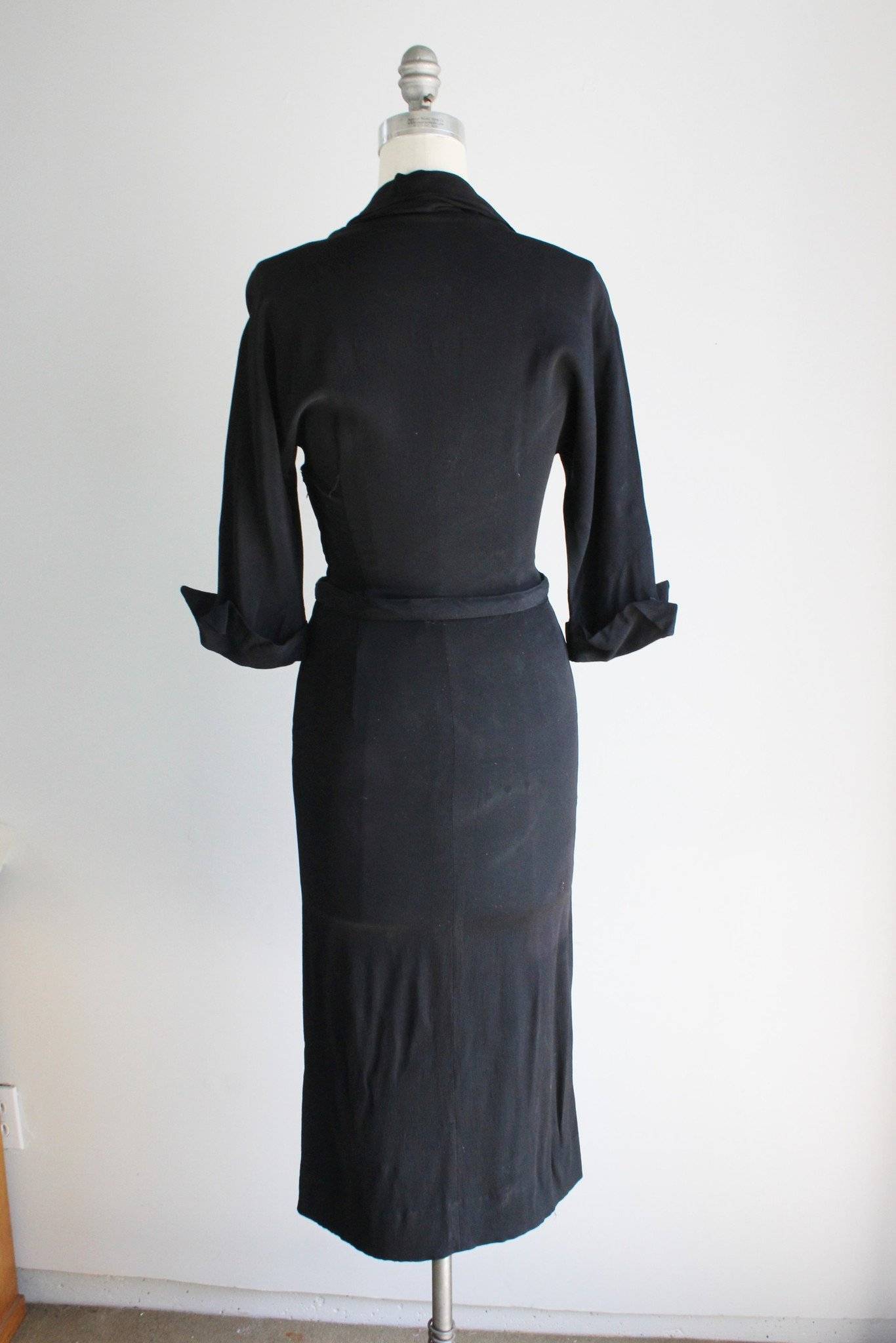 Vintage 1930s Black Rayon Crepe LIttle Black Wiggle Dress-The Black Velvet Emporium-1940s,gothic cothing,lbd,Little Black Dress,rayon crepe,vap,Vintage,Vintage Clothing,wiggle dress