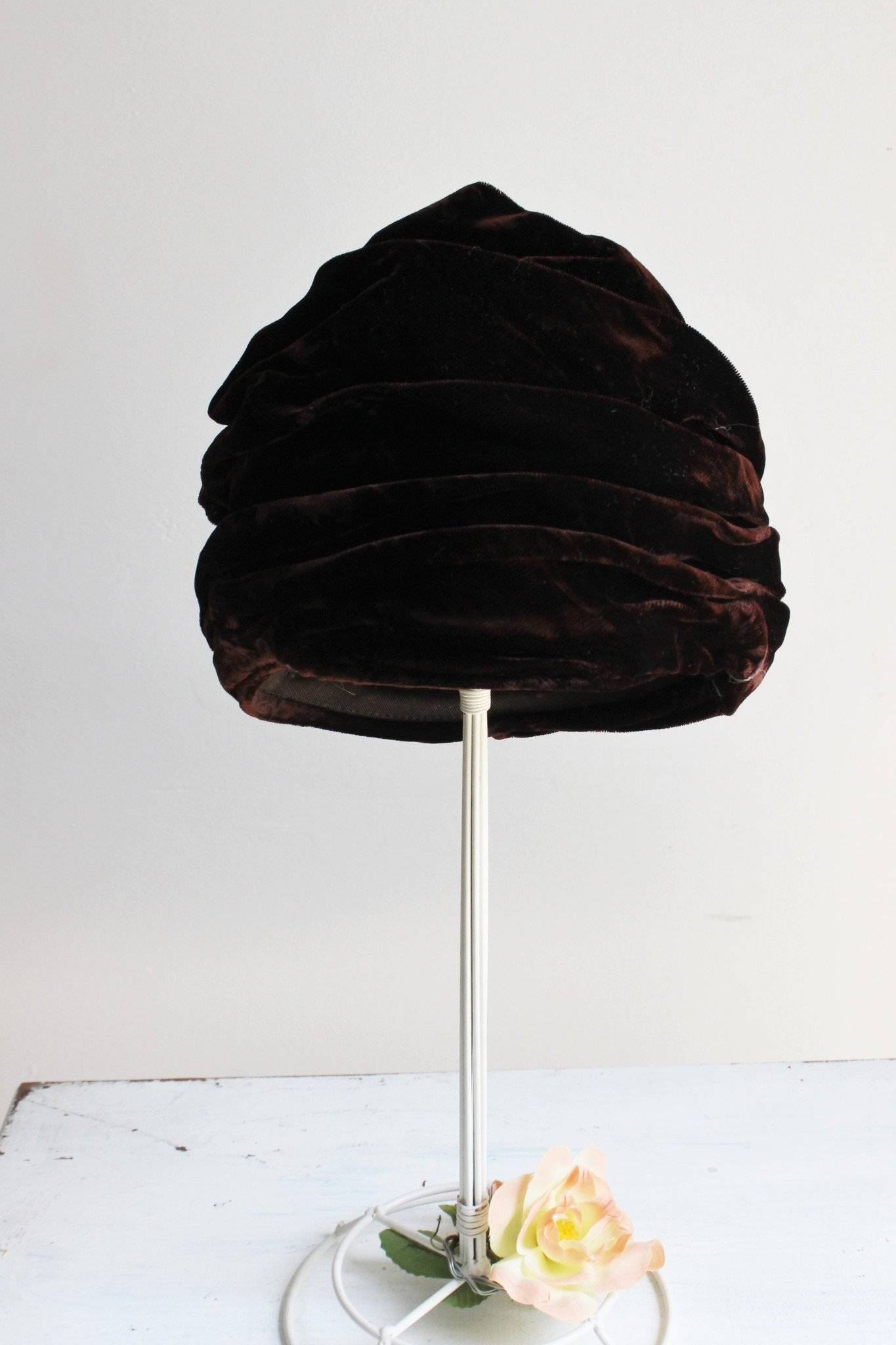 Vintage 1960s Brown Velvet Turban Hat, Lucila Mendez Exclusive New York-The Black Velvet Emporium-60s,accessory,brown,hat,lucila mendez,Millinery,new york,turban,turban 1960s,vellvet,Vintage