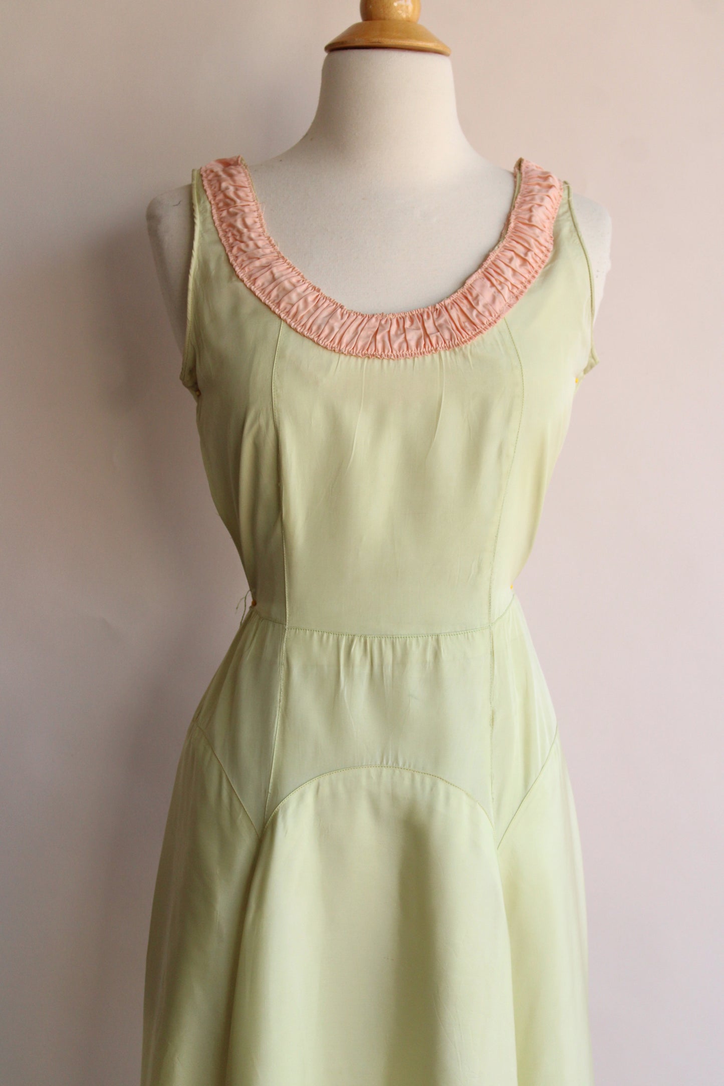 Vintage 1940s Green Full Length Dress