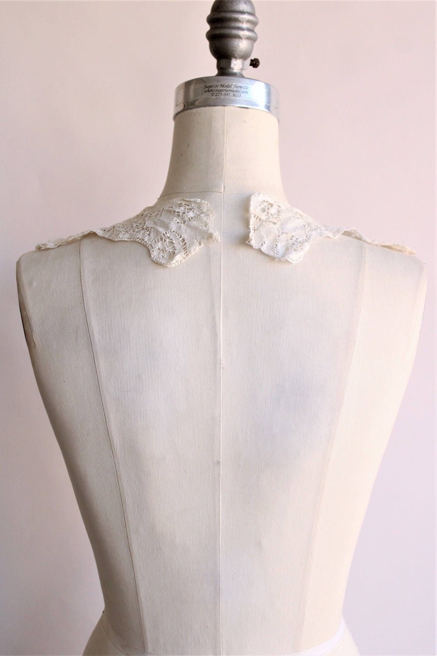 Antique Ivory Cotton Lace Collar Appliques.