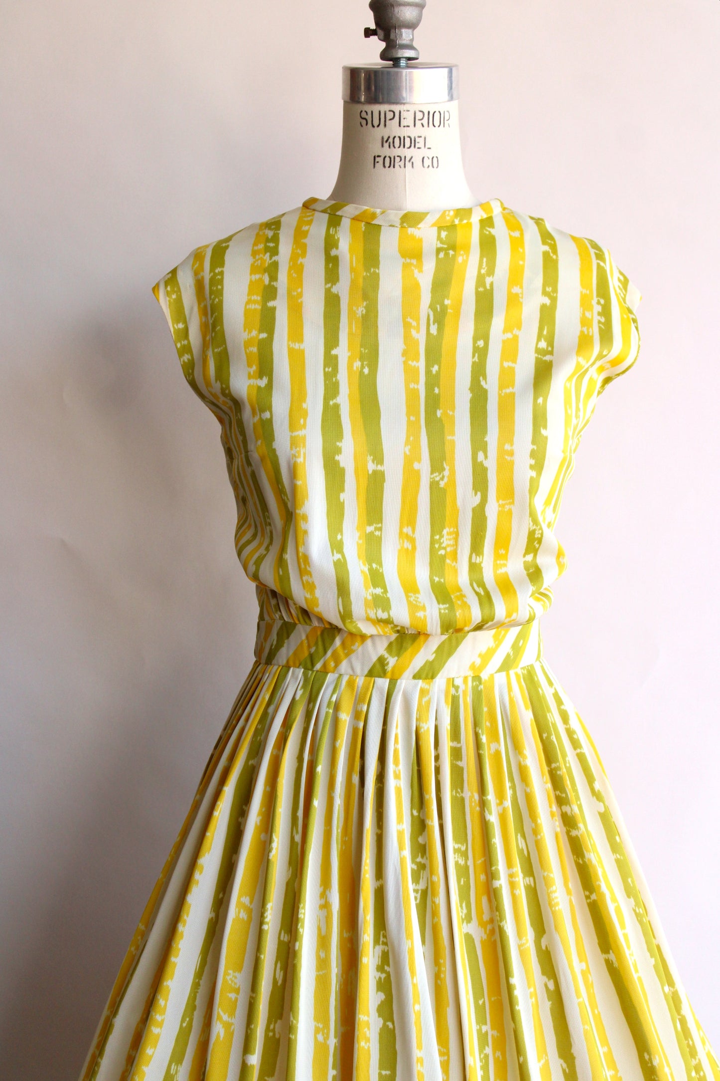Vintage 1950s Green and Yellow Dress by Kerrybrooke