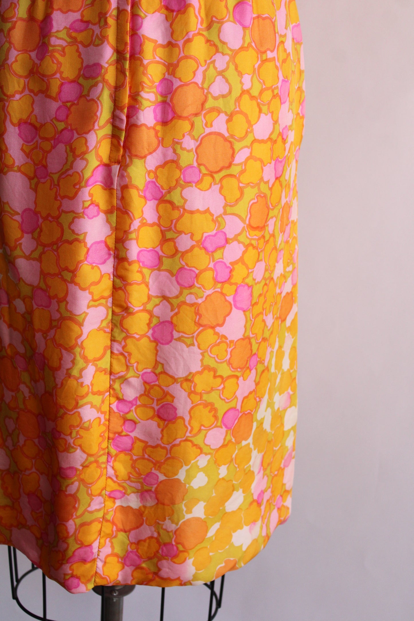 Vintage 1960s Silk Dress in Pink and Orange With a Bow