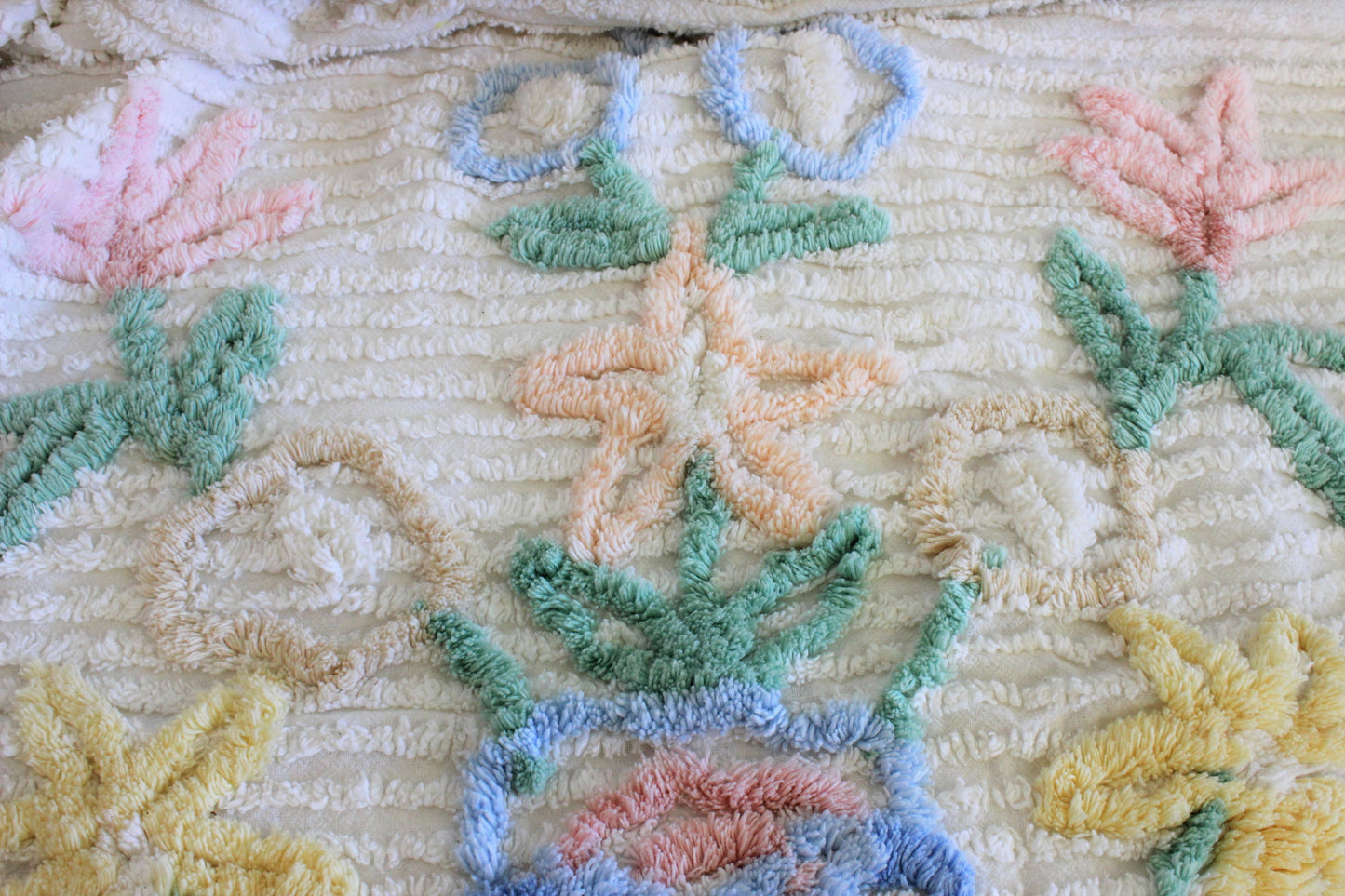 Vintage 1950s Chenille Bedspread Or Blanket, Full Or Queen Size