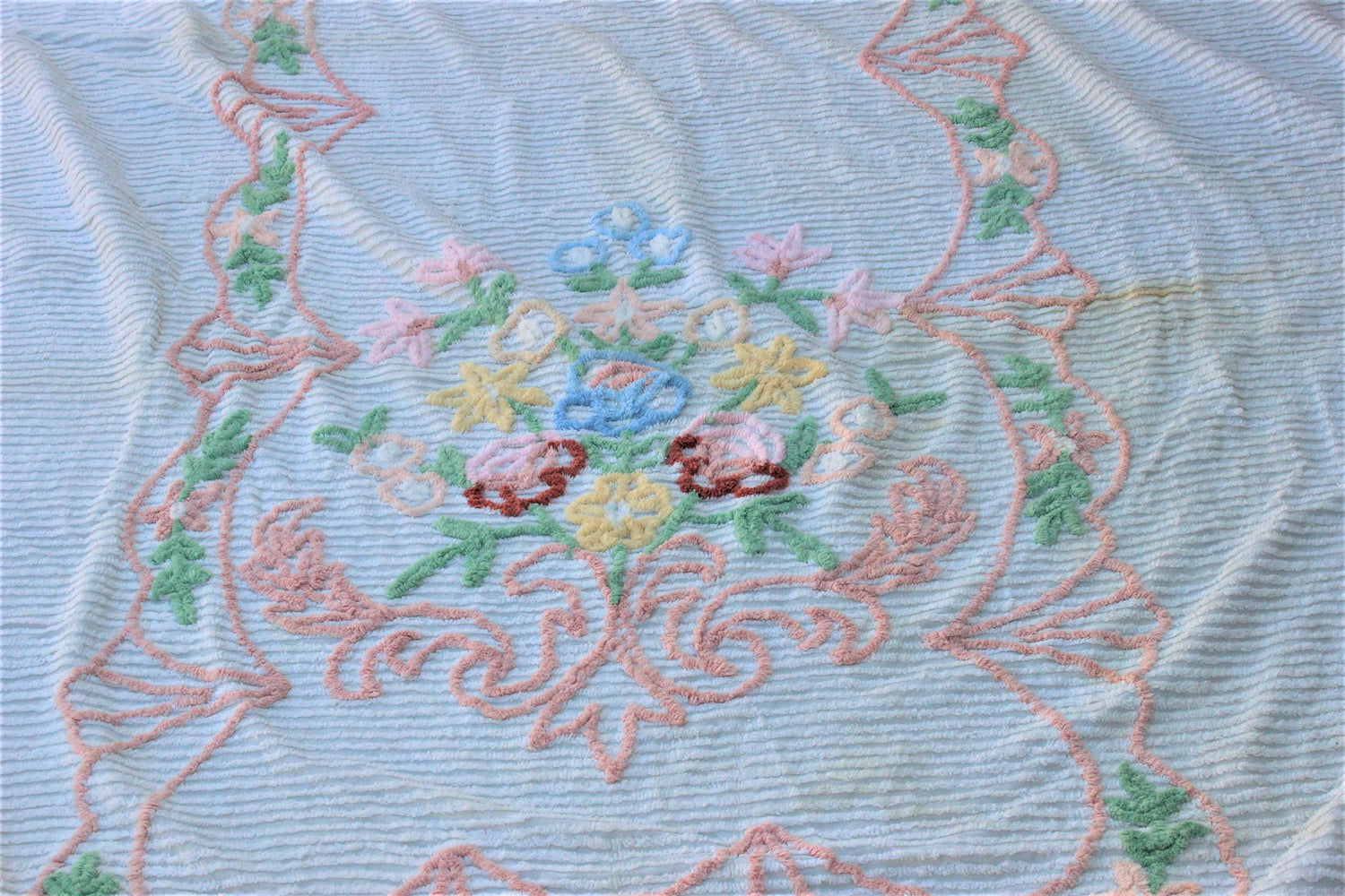 Vintage 1950s Chenille Bedspread Or Blanket, Full Or Queen Size