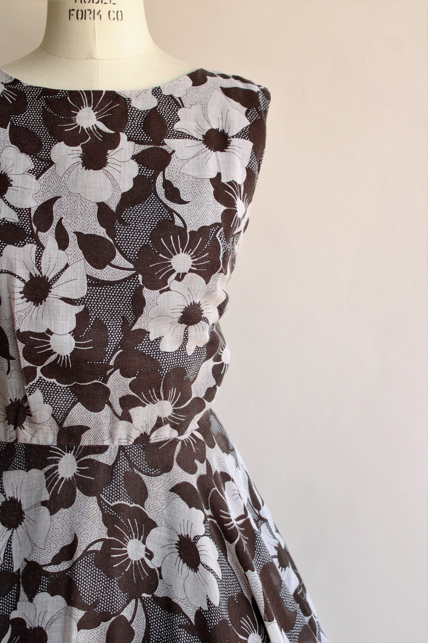 Vintage 1970s Does 1950s Brown Floral Print Dress