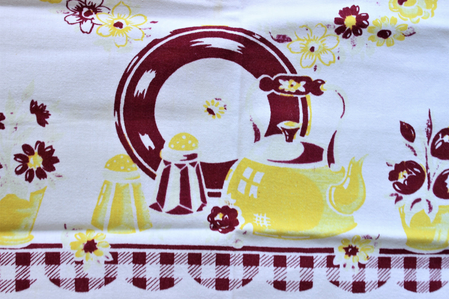 Vintage 1940s Tablecloth with Teapot Print