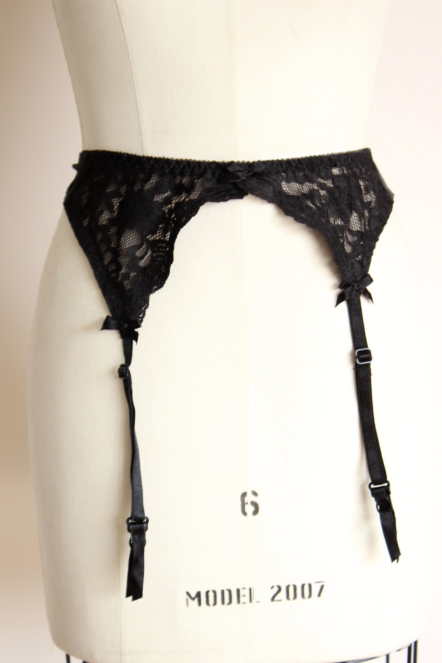 Vintage 1990s Black Lace Garter Belt 