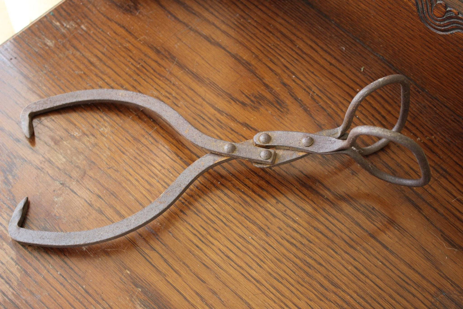 Vintage Americana Rustic Ice Tongs-Mint Chips Vintage Home Goods-Antique,Country farmhouse,Ice Gripperrs,Ice Handles,Ice Tongs,Rustic,Tools,Vintage,Wrought Iron