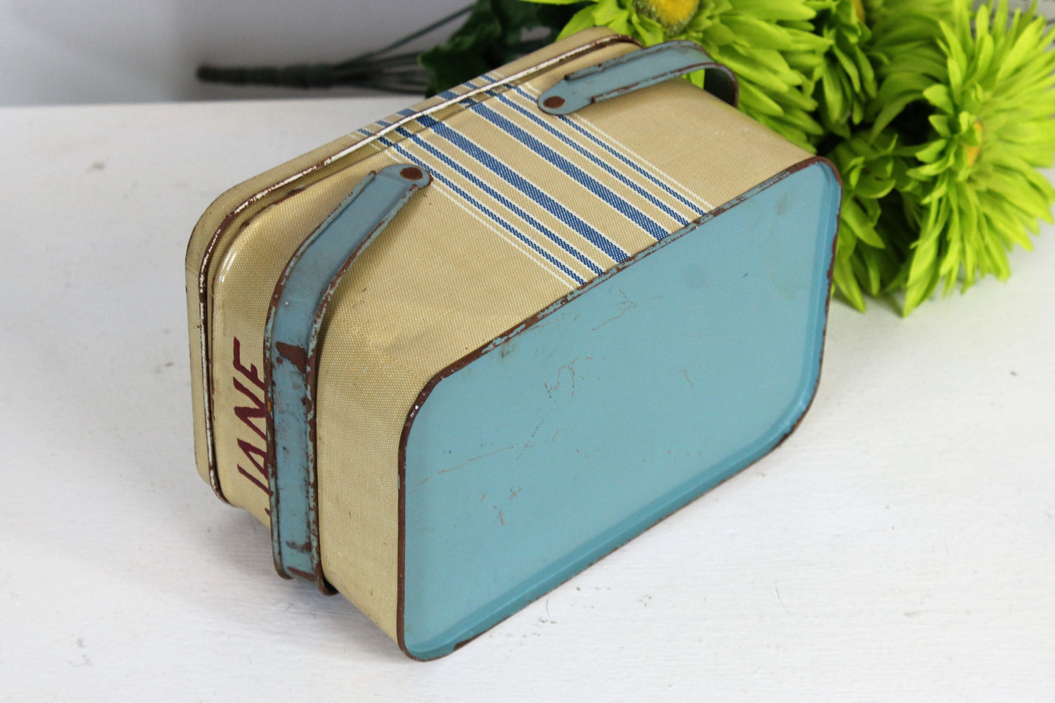 Vintage 1950s Lunchbox Tin With Tray and Lid