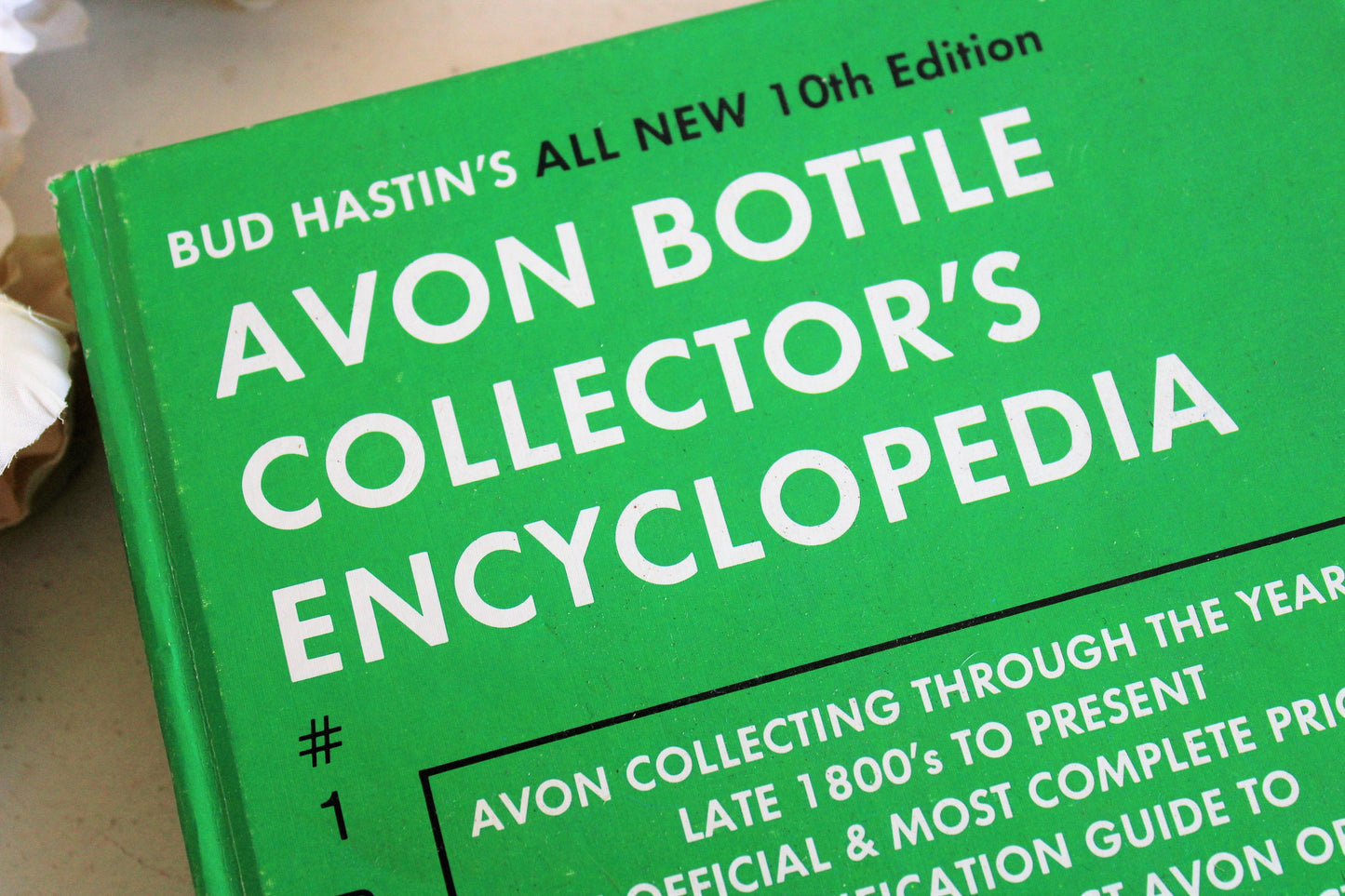 Vintage 1980s Avon Bottle Collector's Encyclopedia