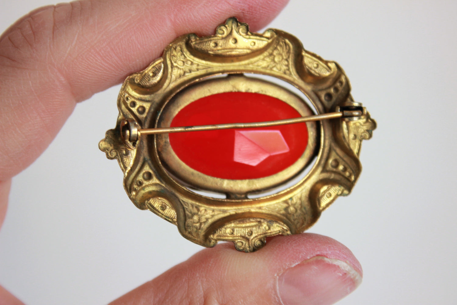 Vintage 1930s 1940s Red Glass Brooch