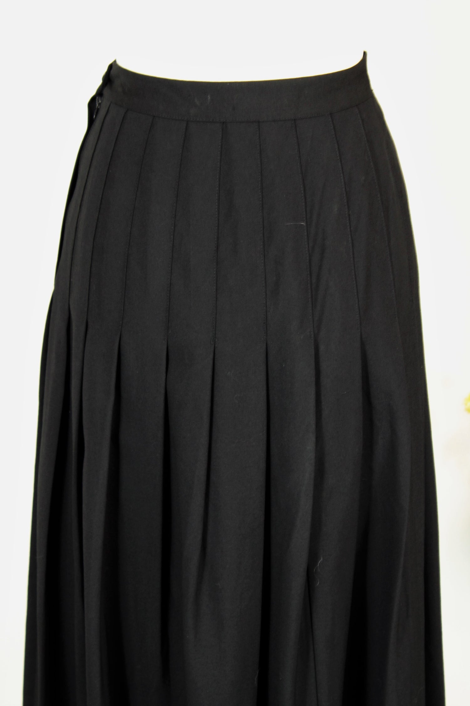 Vintage 1990s Black Pleated Maxi Skirt by Enrico Fratelli