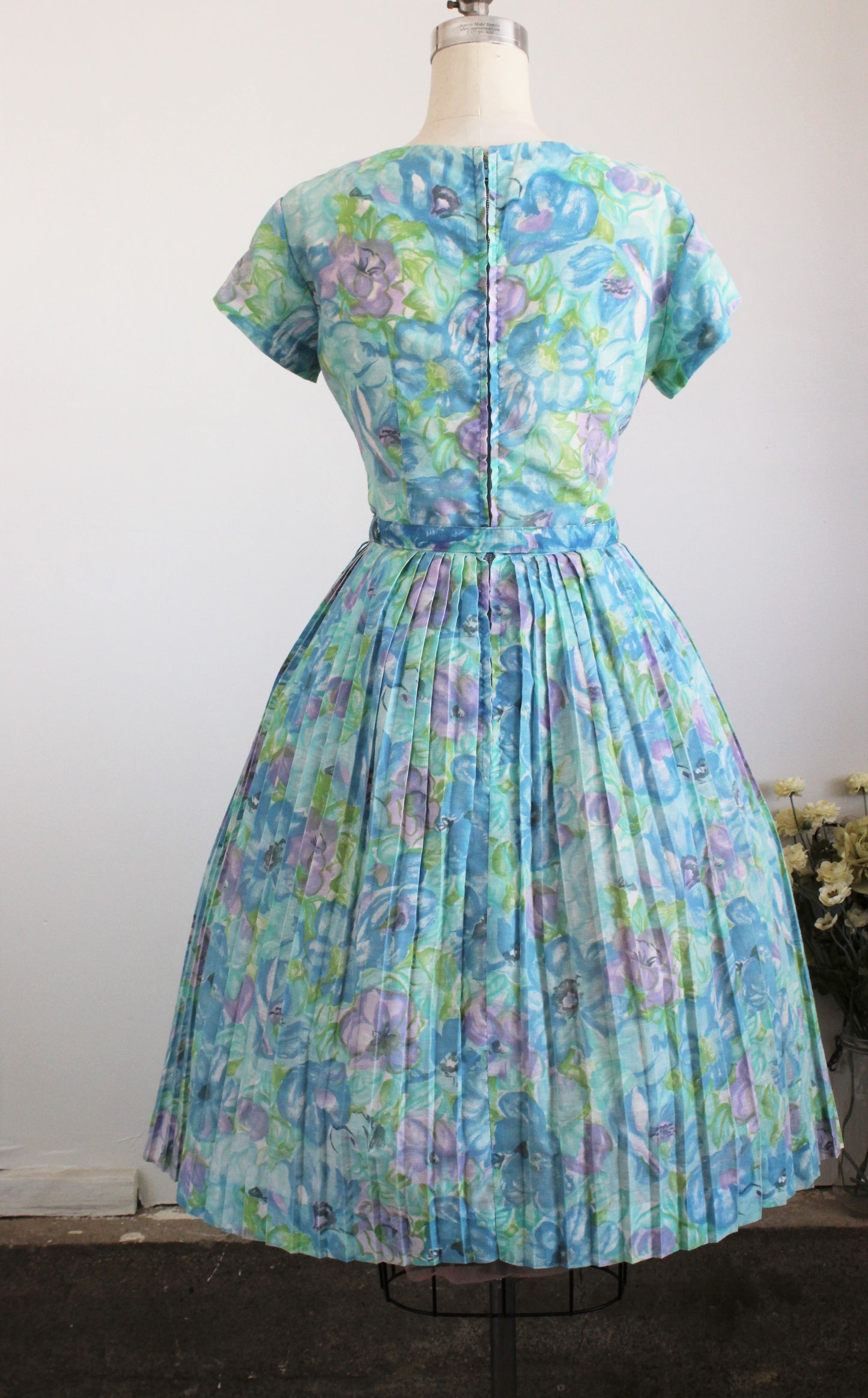 Vintage 1950s Dress With Belt by Mode O Day
