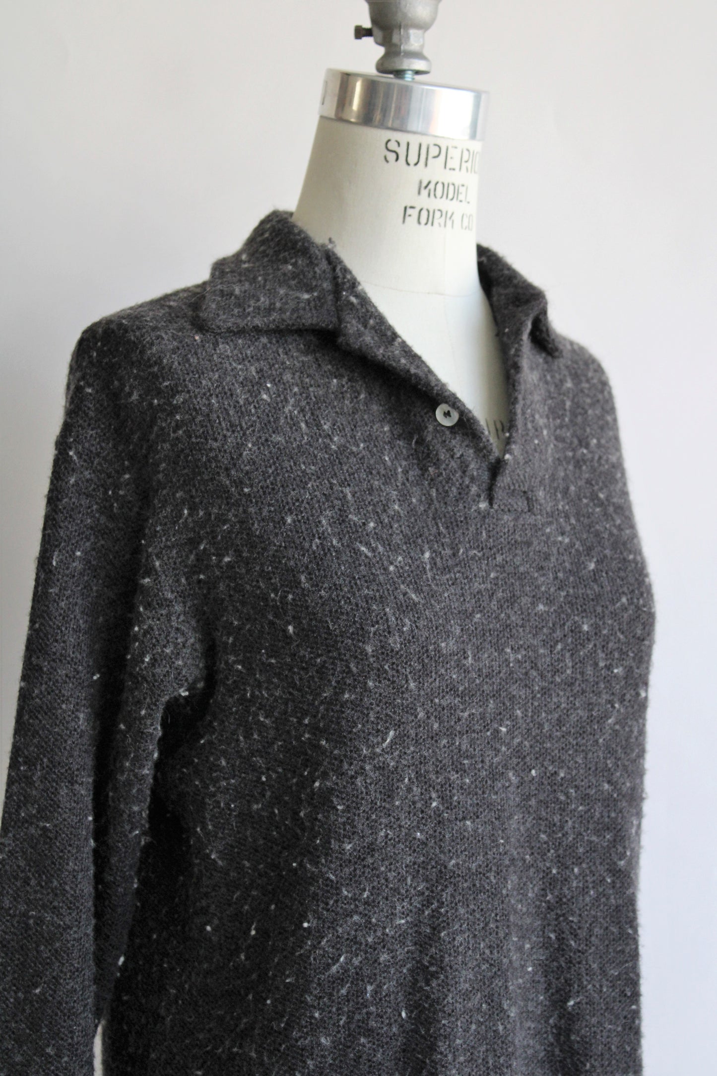 Vintage 1950s 1960s Charcoal Gray Hathaway SweaterVintage 1950s 1960s Charcoal Gray Hathaway Sweater