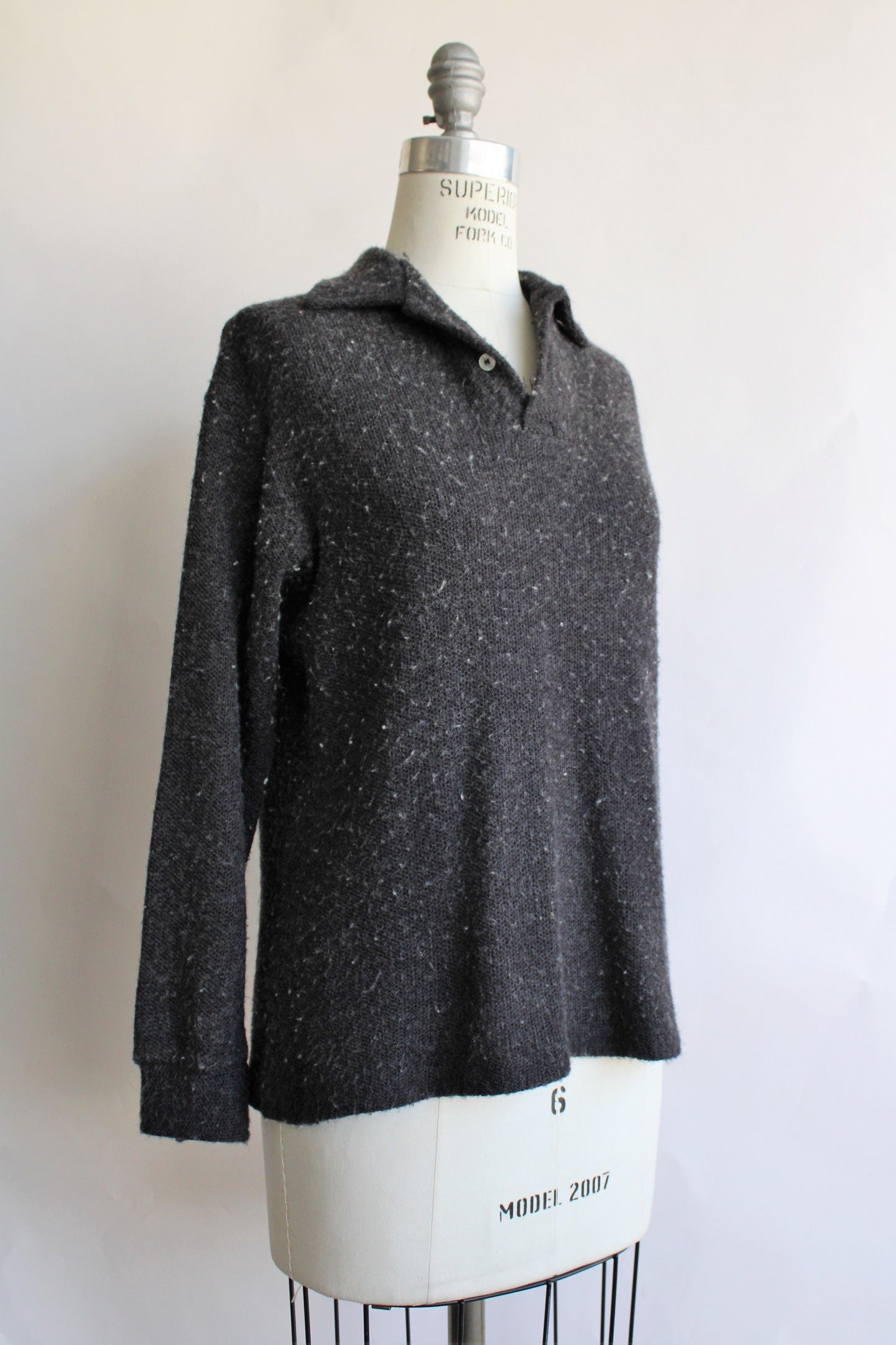 Vintage 1950s 1960s Charcoal Gray Hathaway SweaterVintage 1950s 1960s Charcoal Gray Hathaway Sweater