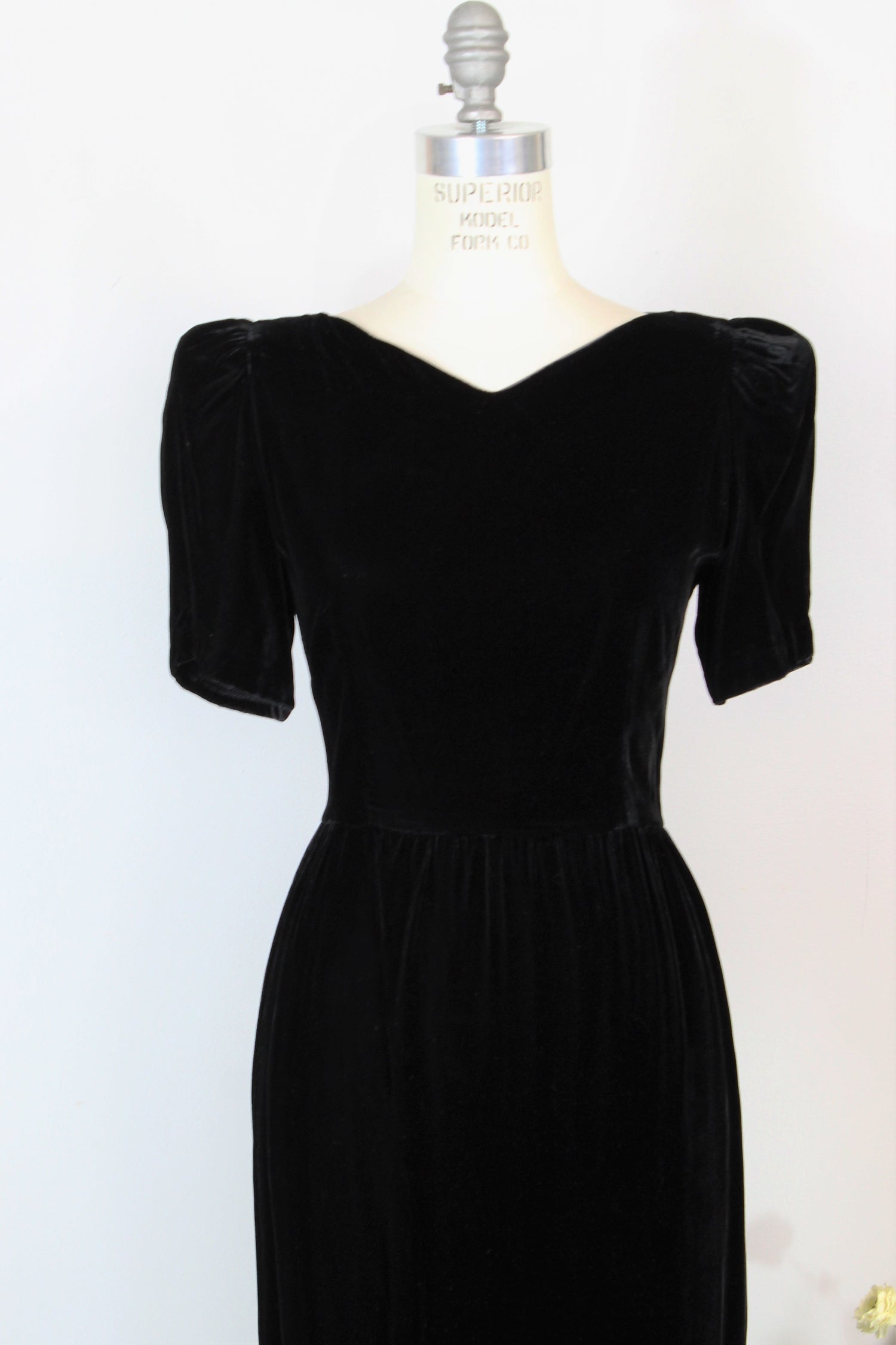 Vintage 1980s Does 1940s Black Velvet Dress