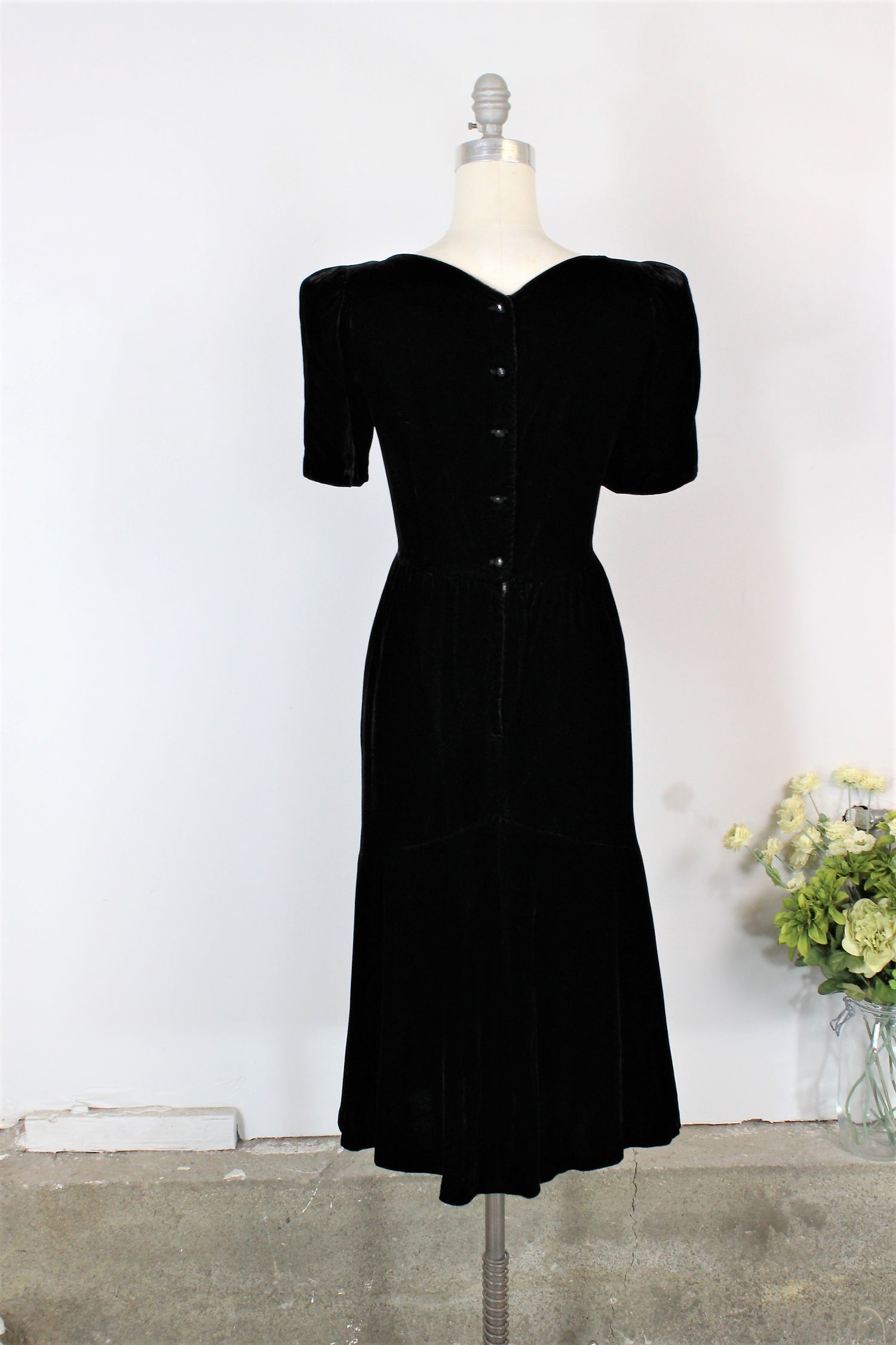 Vintage 1980s Does 1940s Black Velvet Dress