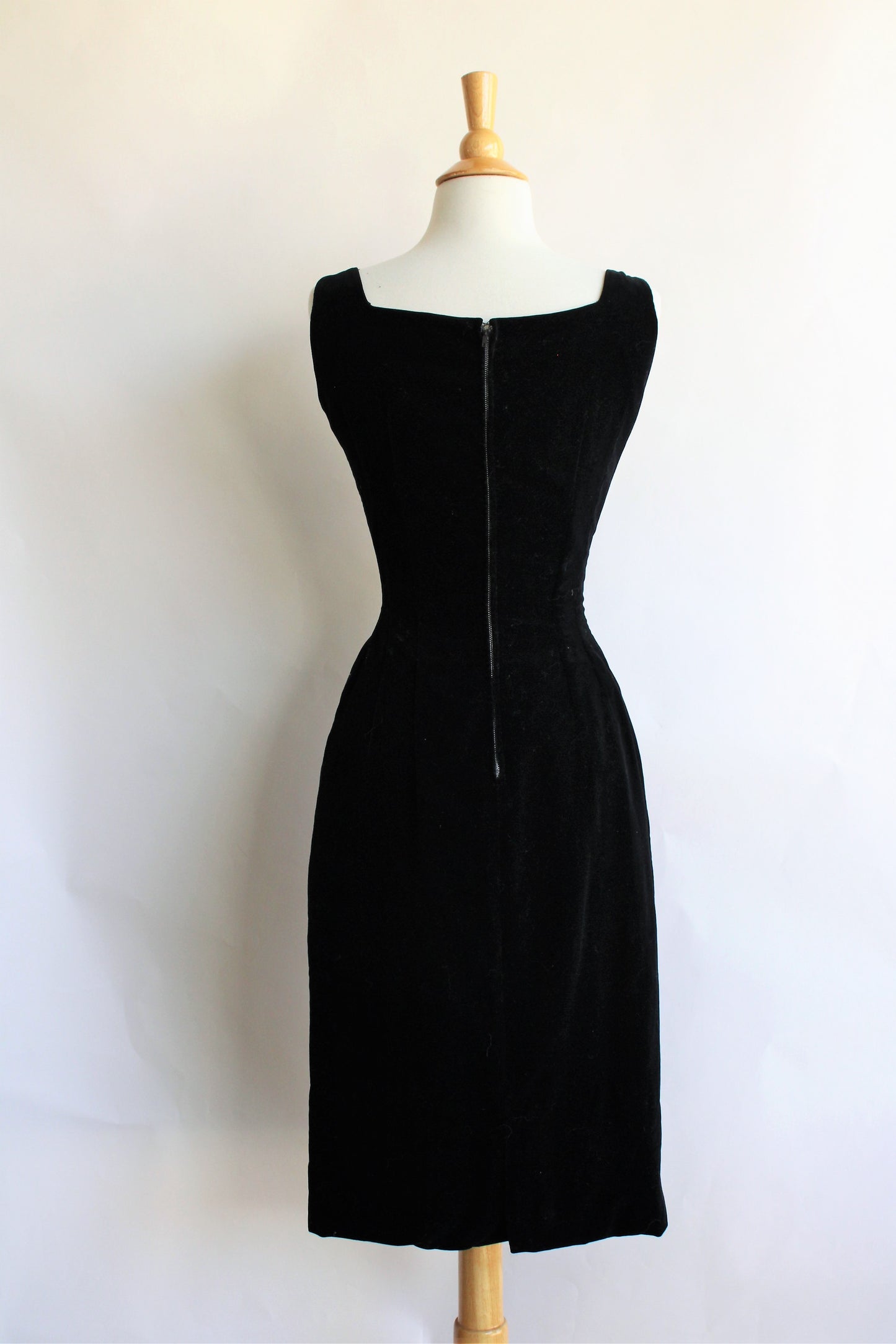 Vintage 1960s Lanz Black velvet Wiggle Dress