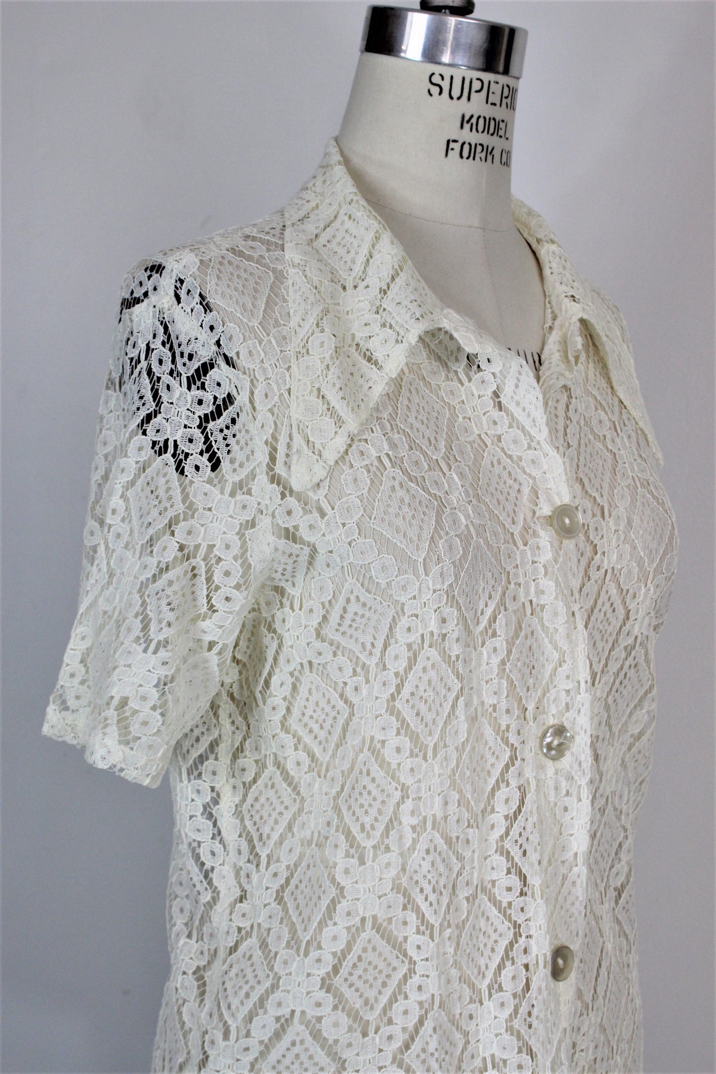 Vintage 1970s White Lace Blouse With Short Sleeves