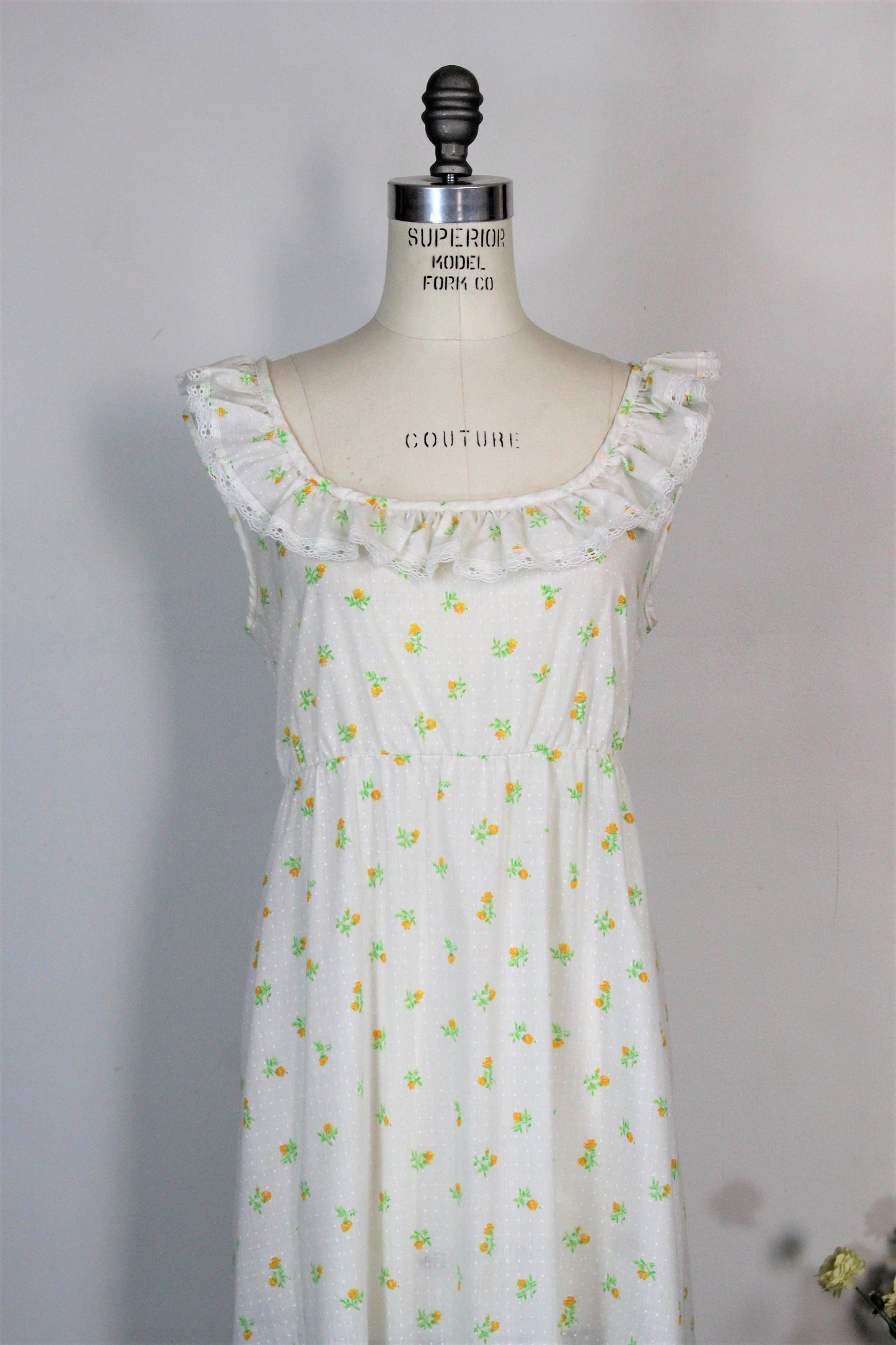 Vintage 1970s 1980s Floral Print Nightgown With Tiny Yellow Flowers And Swiss Dots