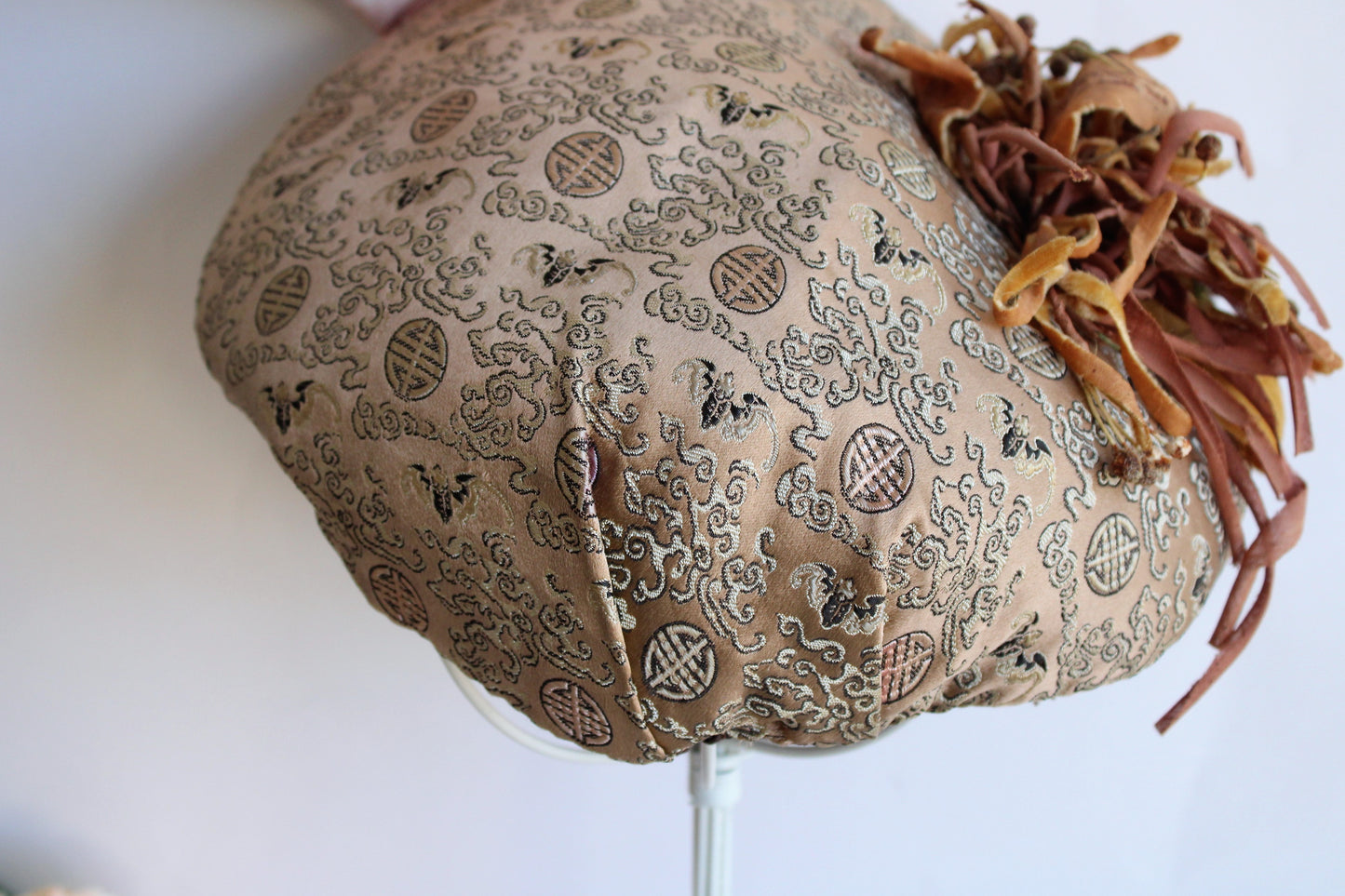 Vintage 1950s Asian Print Shell Hat