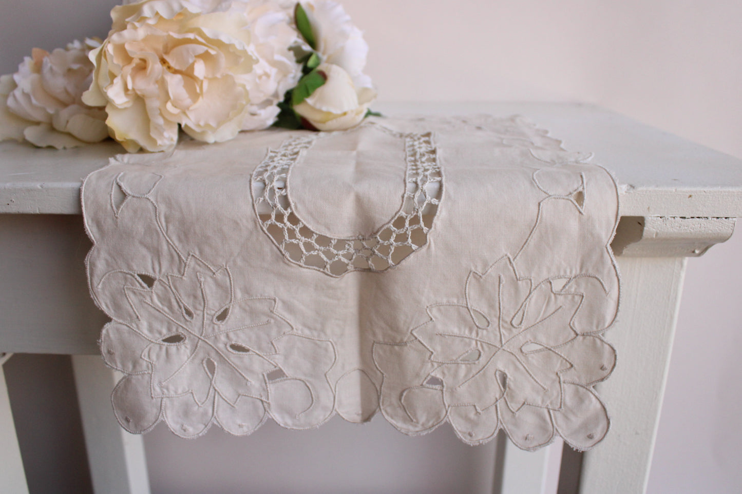 Vintage 1960s 1970s Embroidered Doily