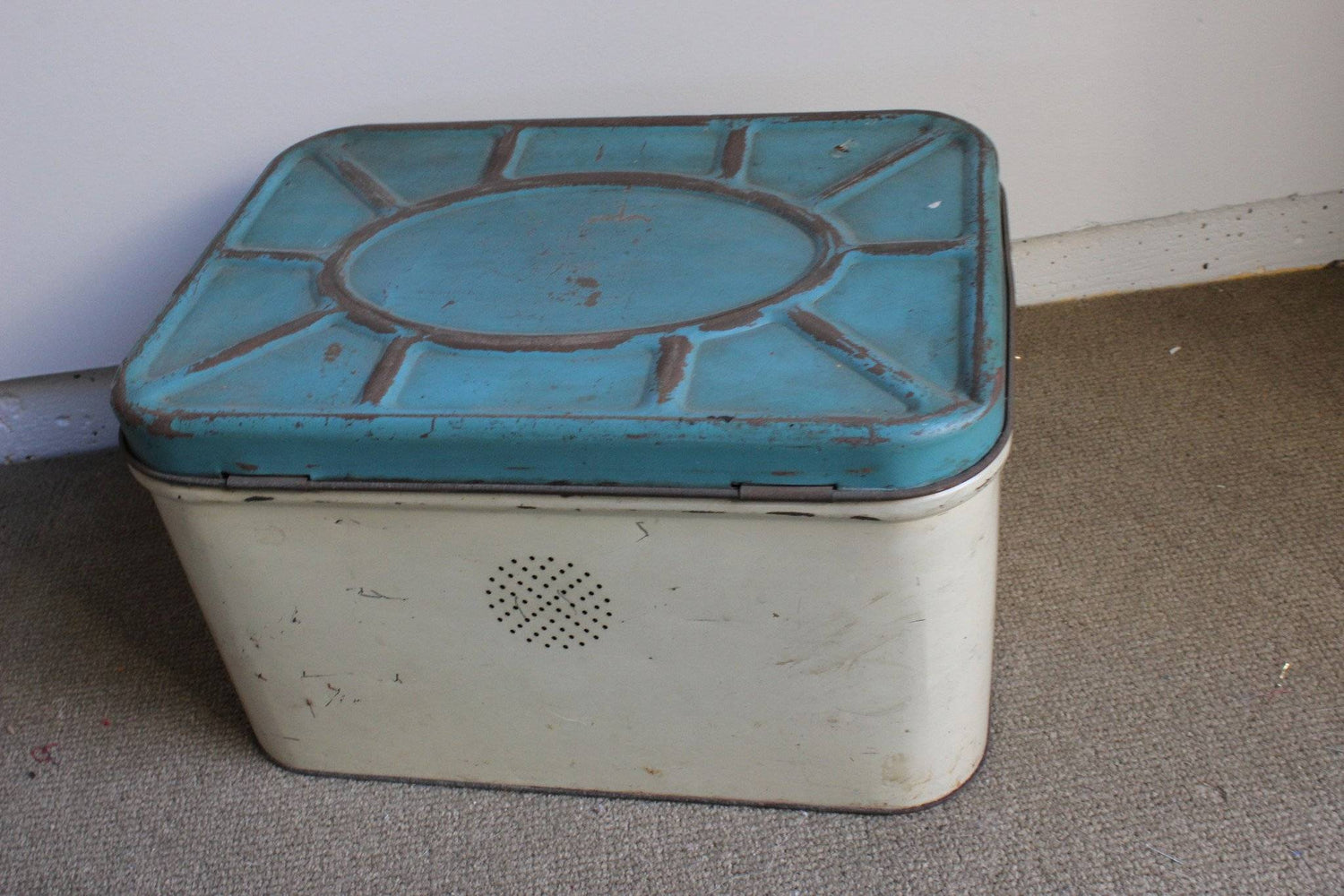 Vintage 1940s Breadbox with Blueberrys-Mint Chips Vintage Home Goods-1940s Kitchen,Blueberry,Breadbox,Country Kitchen,Kitchen Sotgae,Vintage,Vintage Breadbox,Vintage Kitchen