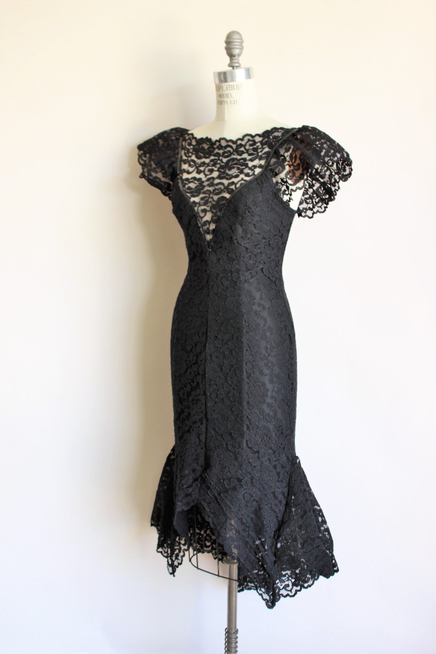 Vintage 1980s Black Lace Mermaid Wiggle Dress