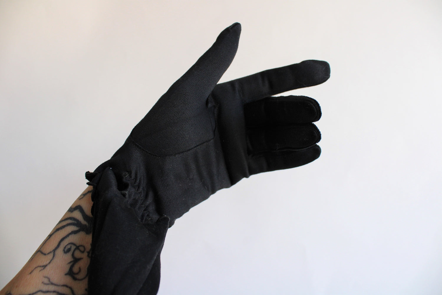 Vintage 1960s Hansen Airloom Black Gloves, Size 7