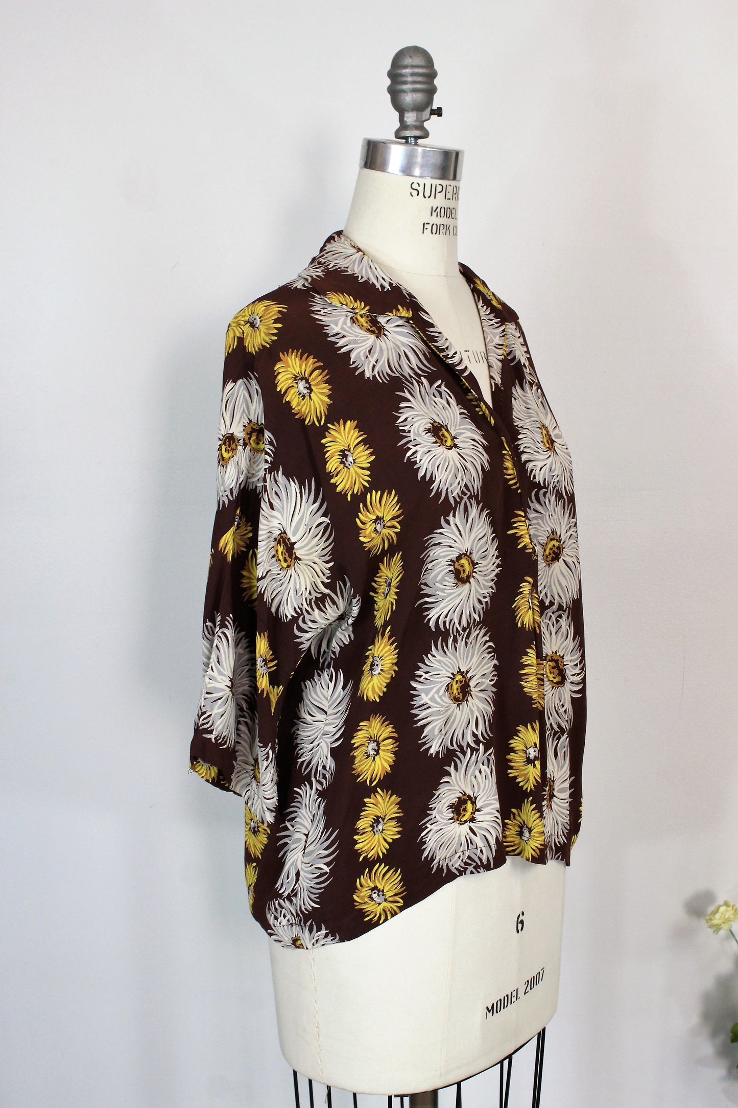 Vintage 1950s Blouse In  Brown With White And Yellow Flowers
