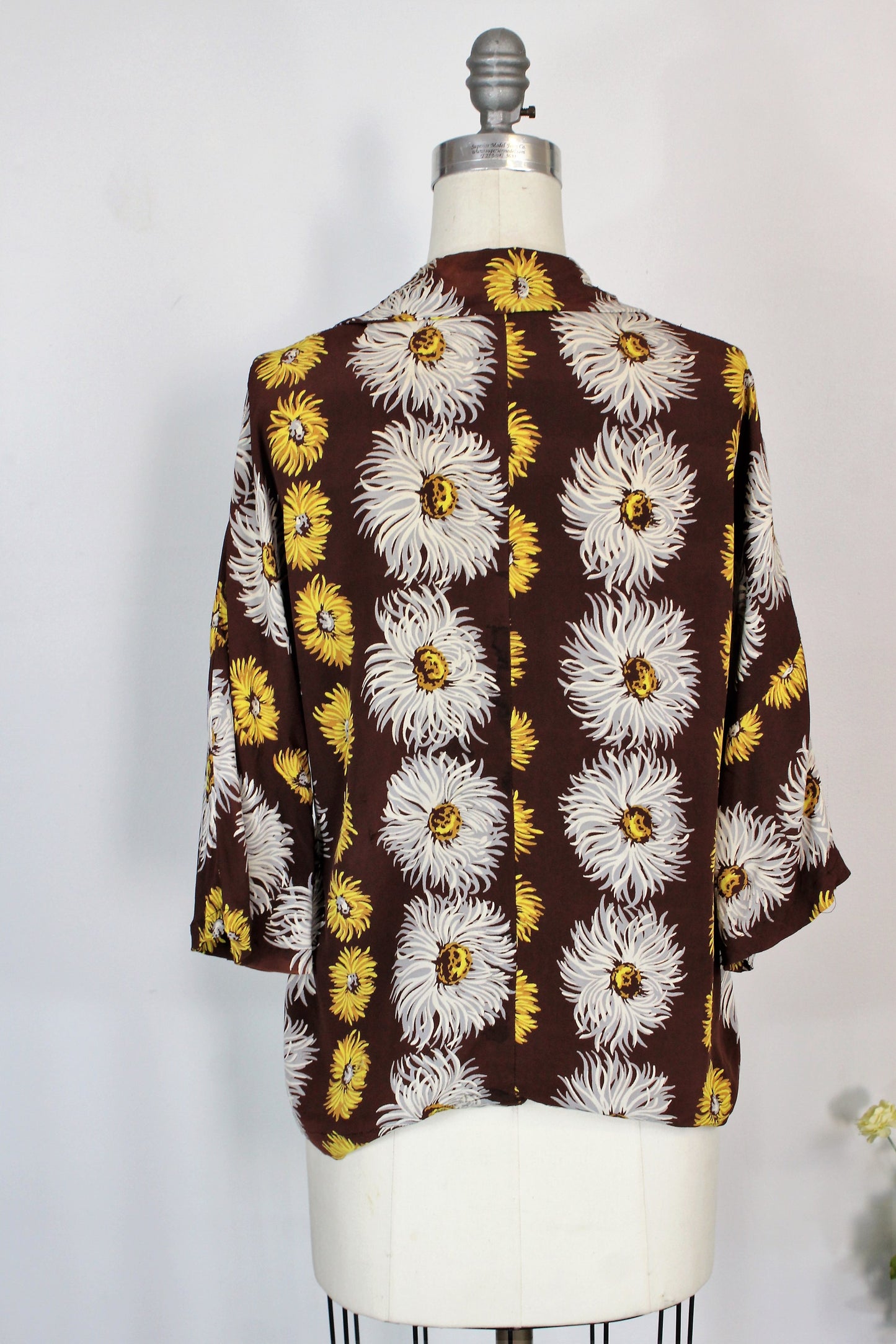 Vintage 1950s Blouse In  Brown With White And Yellow Flowers