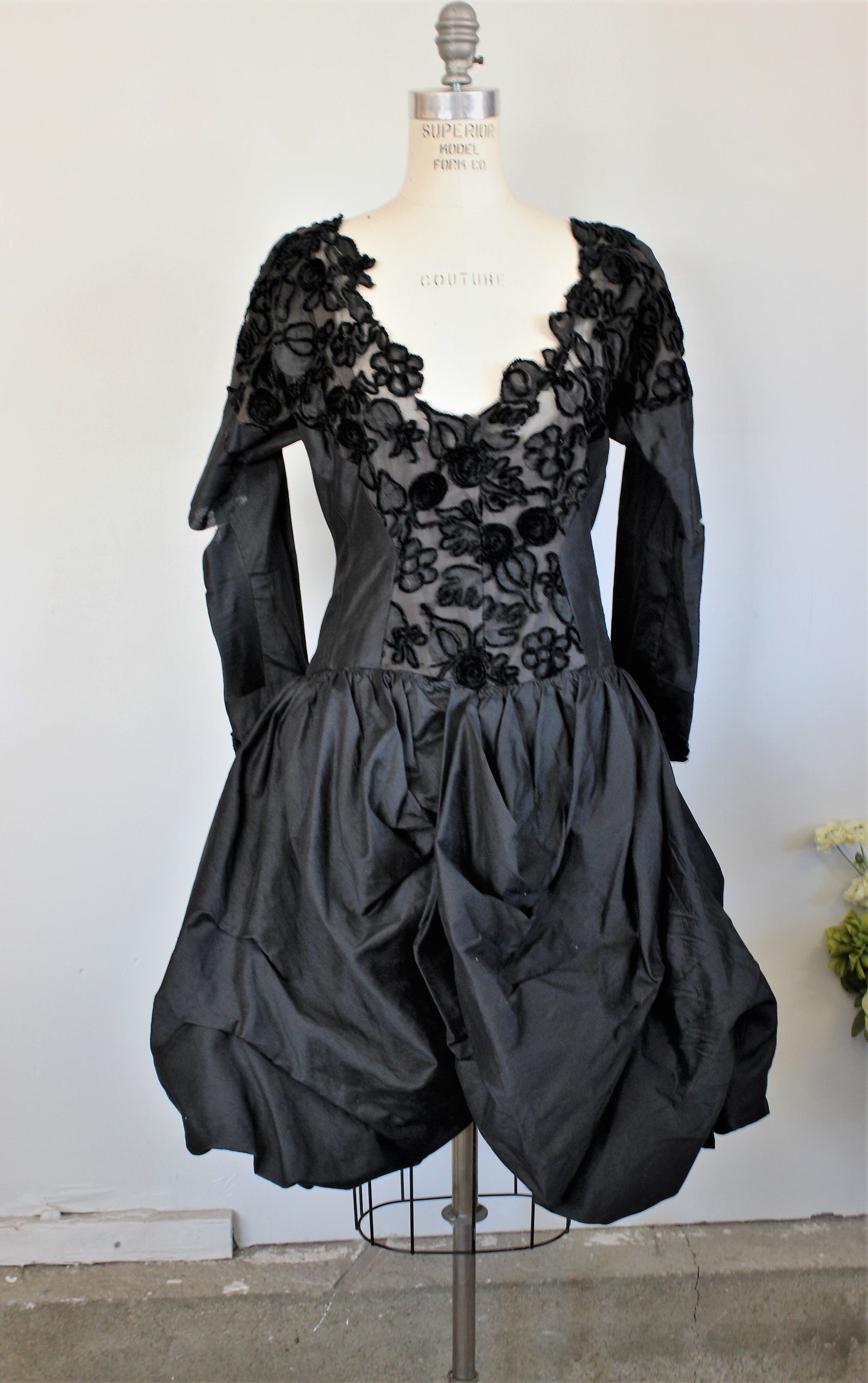 Vintage 1950s Black Fit and Flare Bubble Dress