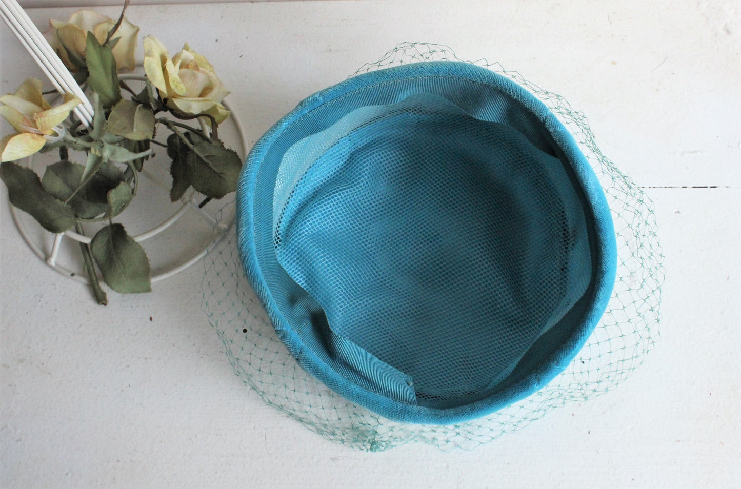 Vintage 1960s Blue Velvet Pillbox Hat