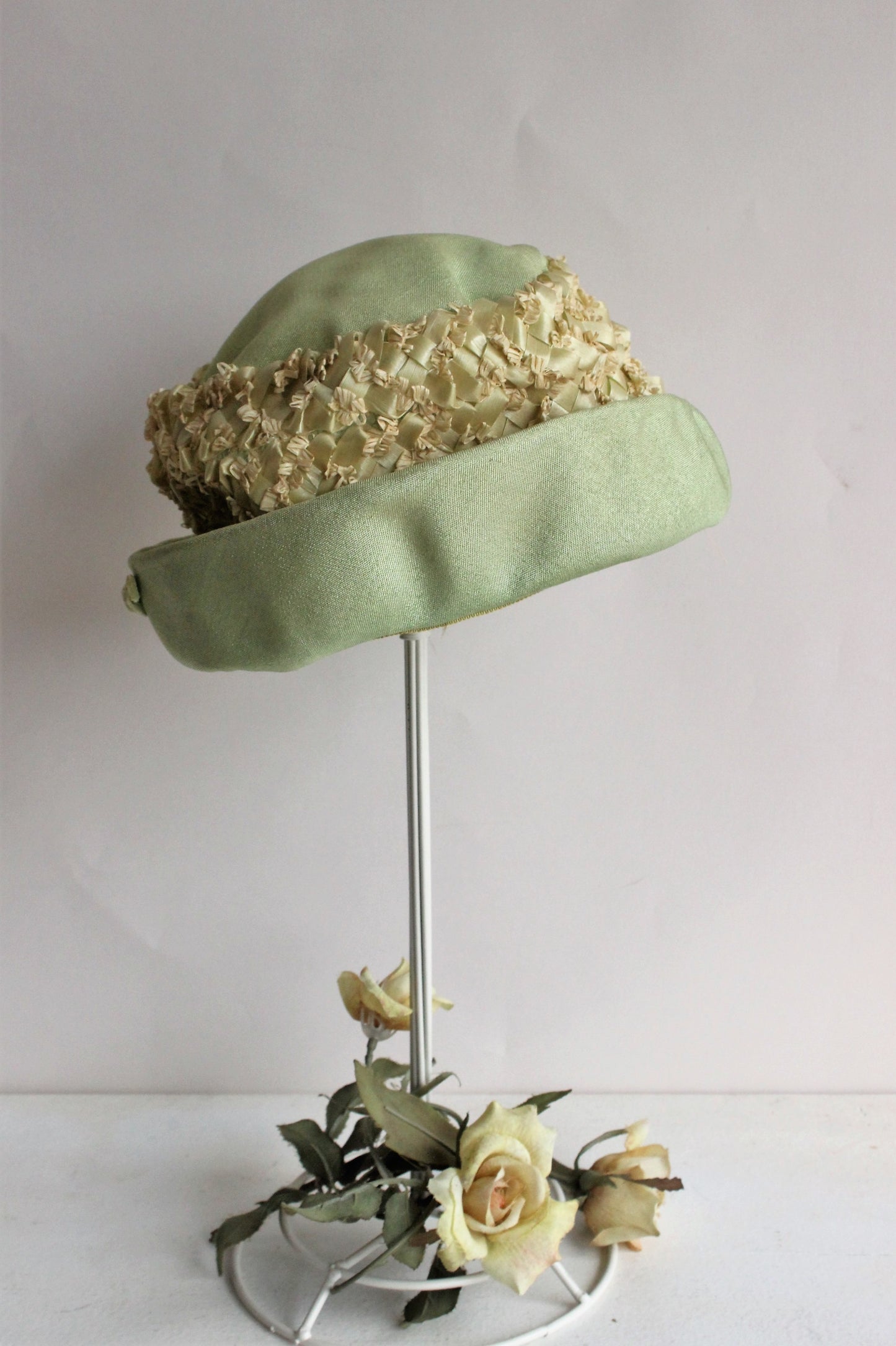 Vintage 1960s Green Cloche Hat With Straw Trim