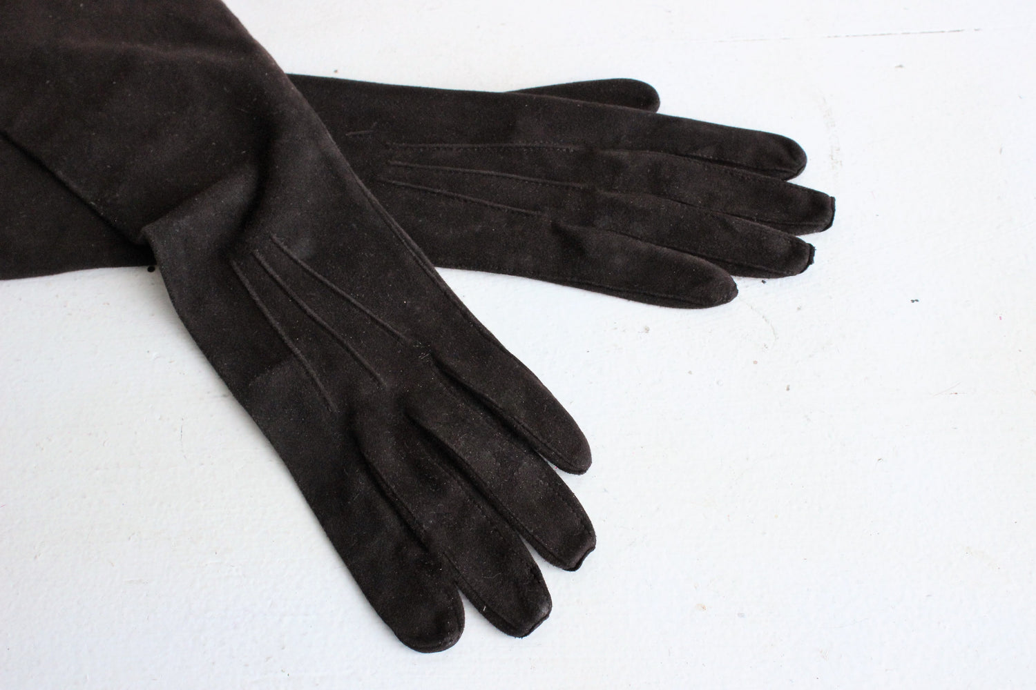 Vintage 1950s 1960s Brown Suede Gloves by Aris Four Hundred